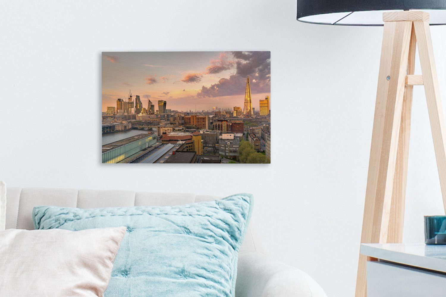 Wandbild Die von cm Skyline 30x20 St), (1 Aufhängefertig, OneMillionCanvasses® Leinwandbilder, Vordergrund, Leinwandbild Bridge Millennium London Wanddeko, im der mit
