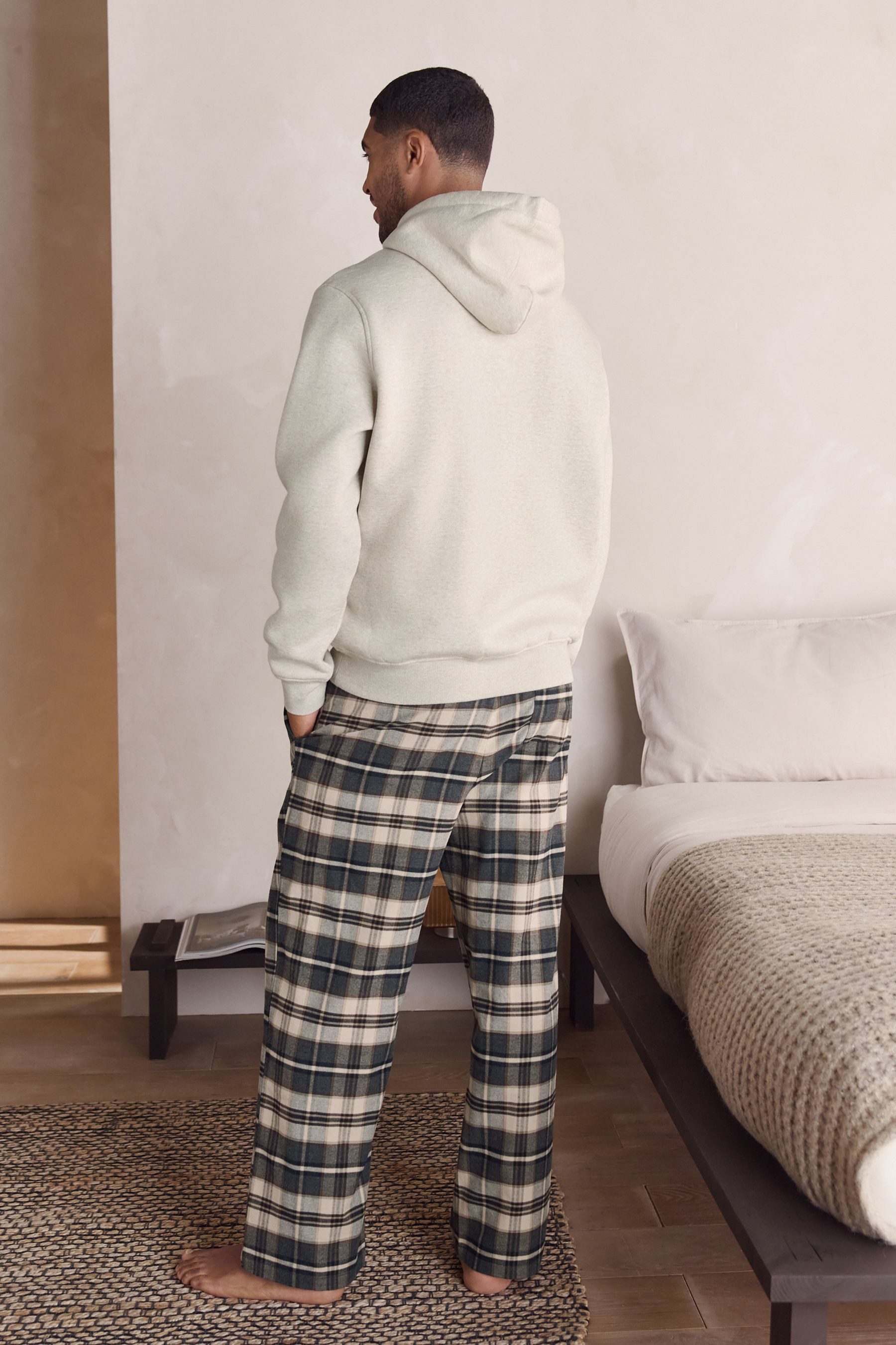 Next Pyjama Karierte Hose und Hoodie mit langen Ärmeln im Set (2 tlg) günstig online kaufen