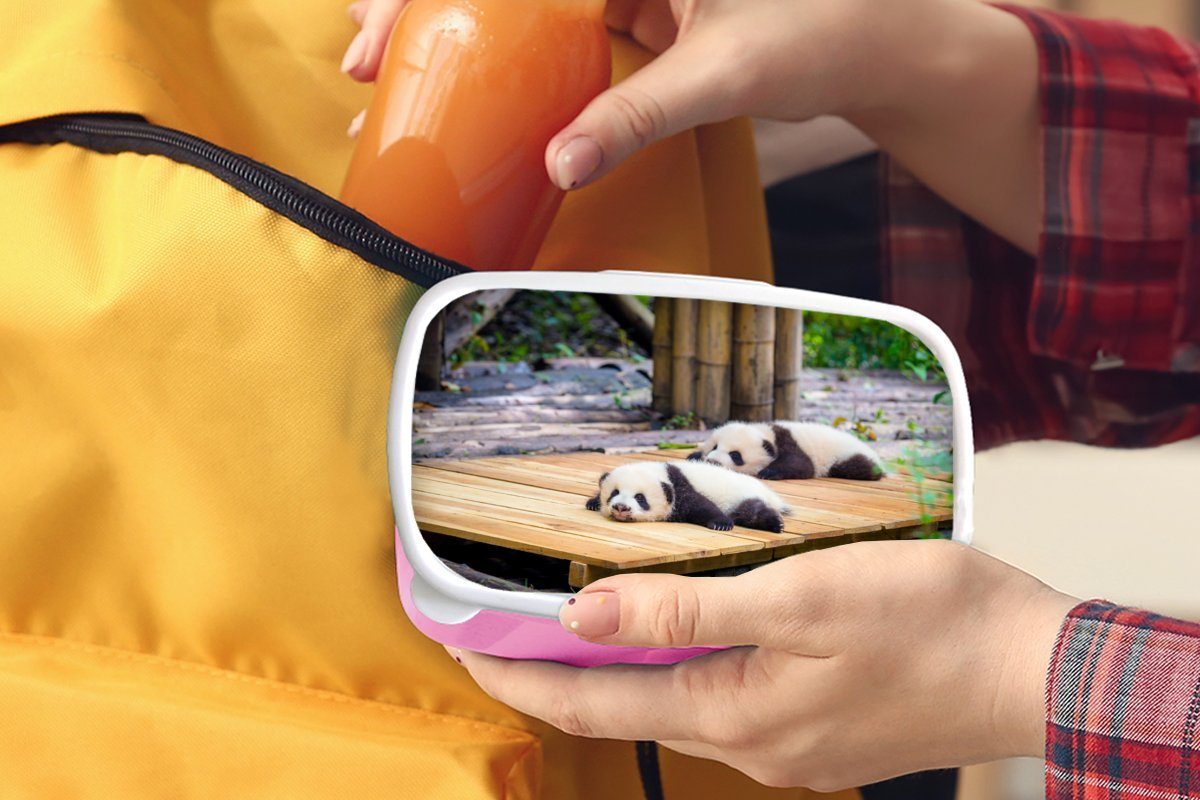 Lunchbox für Brotdose Mädchen, Snackbox, Kunststoff, Kinder, (2-tlg), Holz, MuchoWow Boden rosa Brotbox - - Pandas Erwachsene, Kunststoff