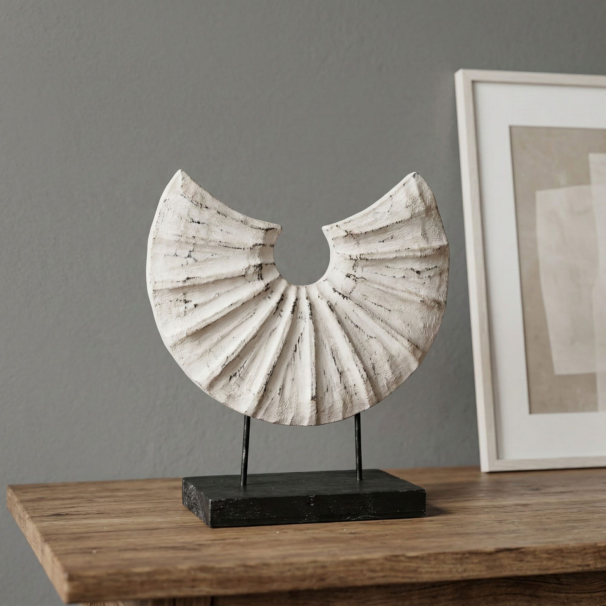 wohnfreuden Skulptur Deko-Skulptur aus Suarholz weiß in Muschelform