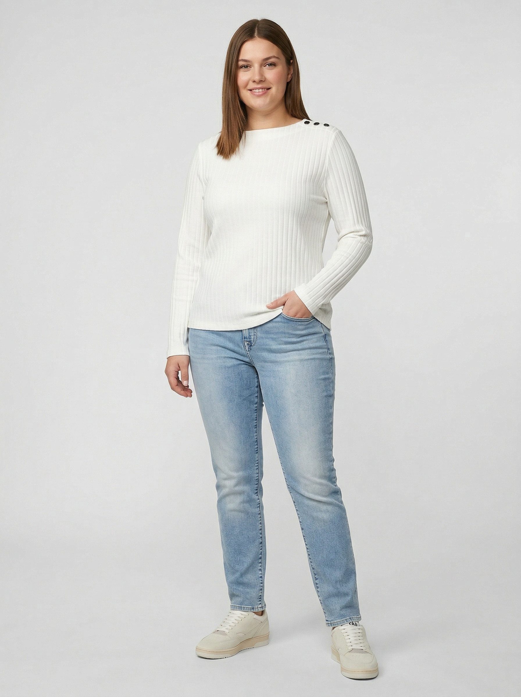 Zum Outfit 12