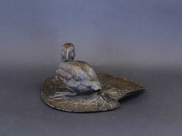 AFG Tierfigur Bronze Figur Statue Ente steht auf einem Blatt