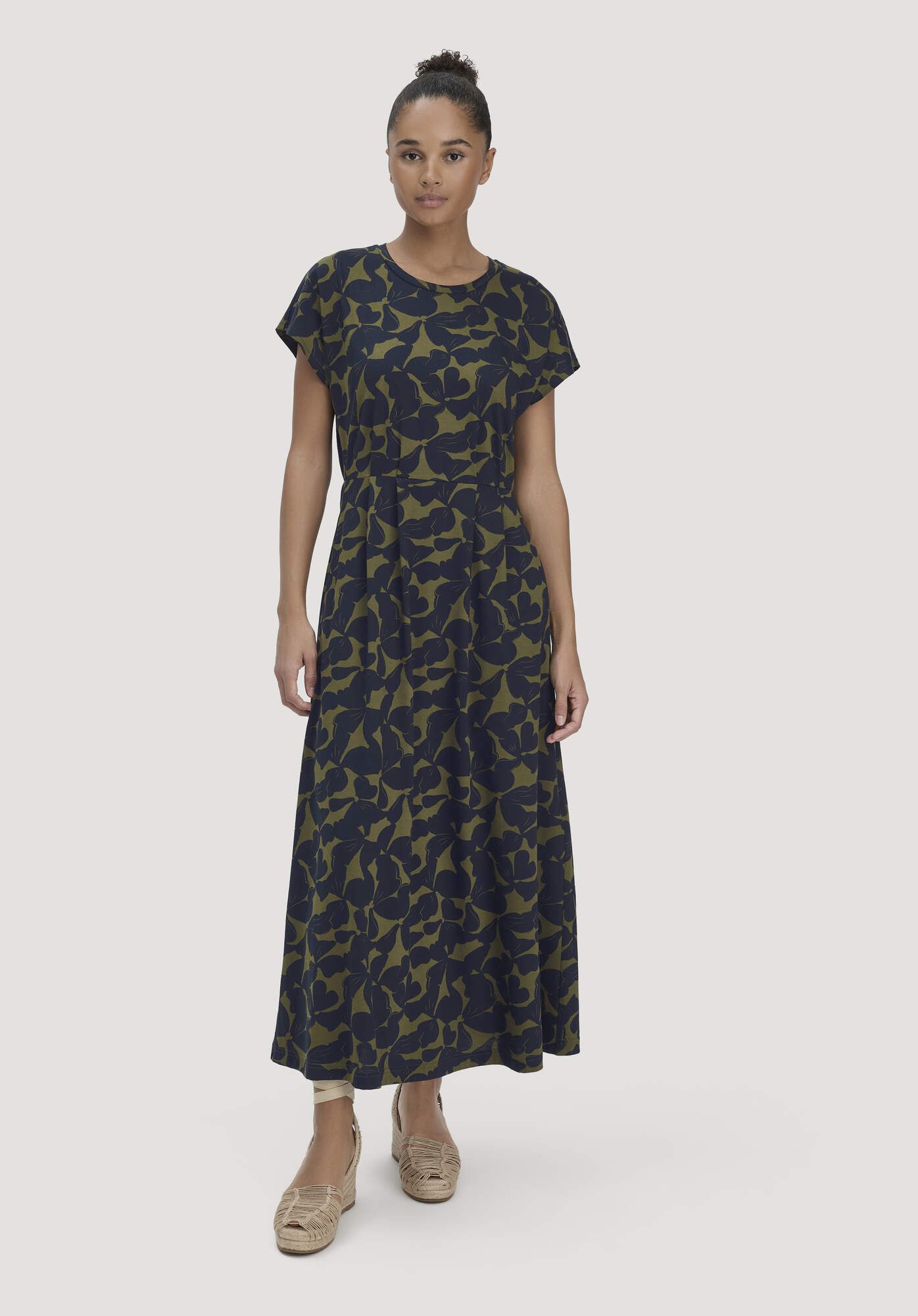 Hessnatur Jerseykleid aus reiner Bio-Baumwolle (1-tlg) günstig online kaufen
