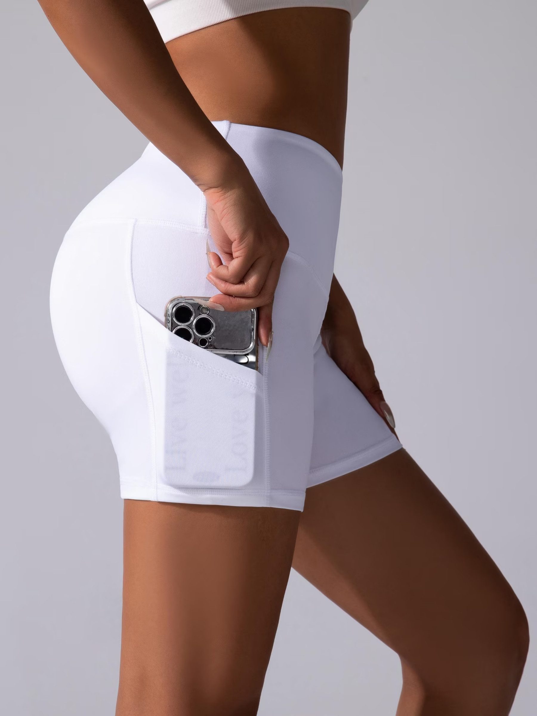 FemmeTone Yogashorts Sportshorts Damen High-Waist mit Handytaschen für Yoga & Fitness Figurbetonte Workout-Shorts mit Bauch-weg-Effekt