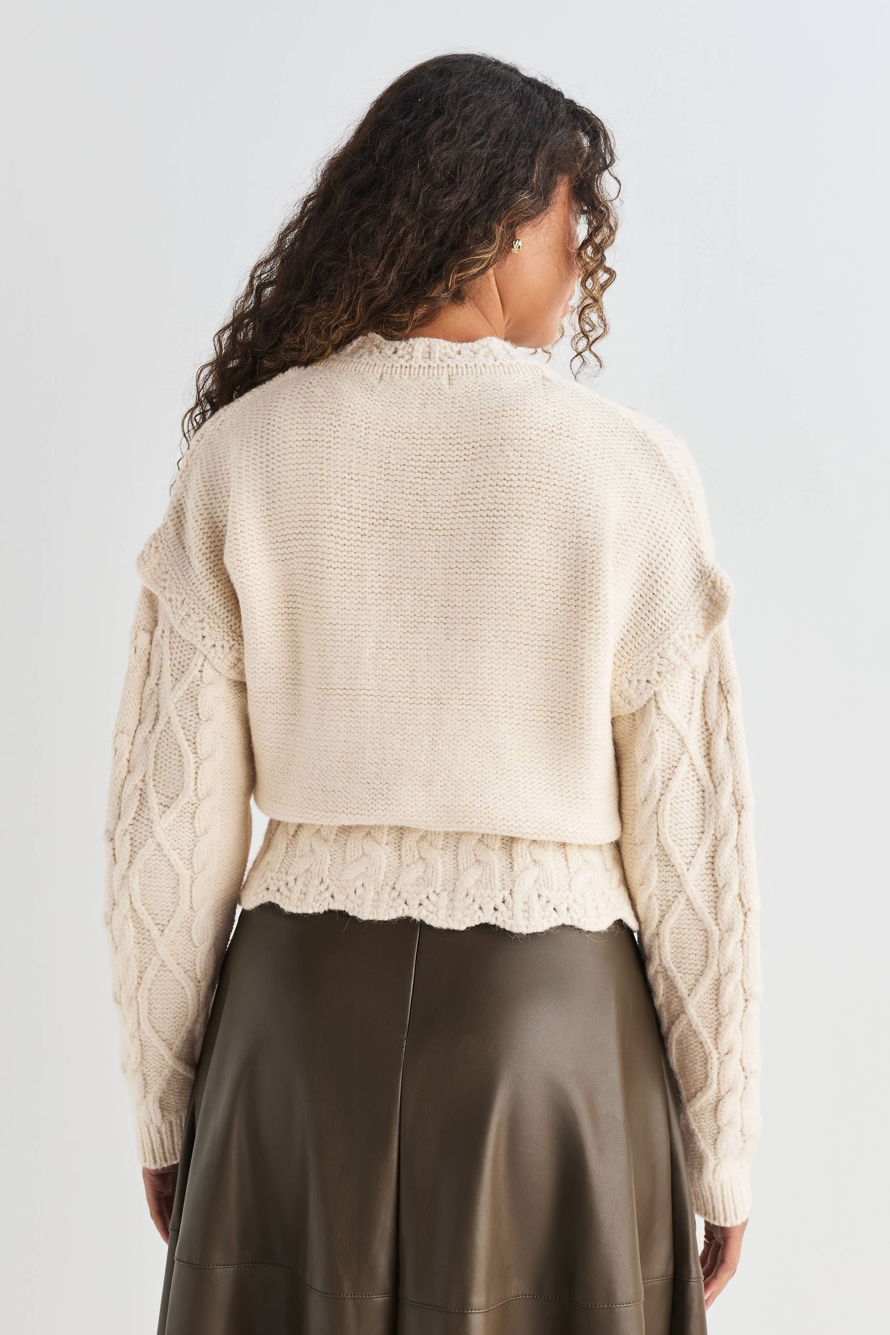 Next Strickjacke Strickjacke im Zopfmuster mit Bindegürtel (1-tlg)