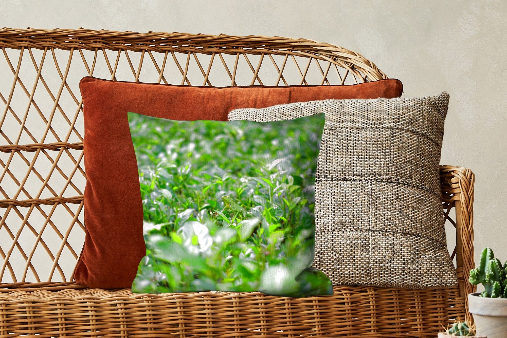 Schlafzimmer, Sofakissen Boden, Zierkissen auf MuchoWow Grünpflanzen für Füllung tropischem Dekokissen Deko, Wohzimmer, mit
