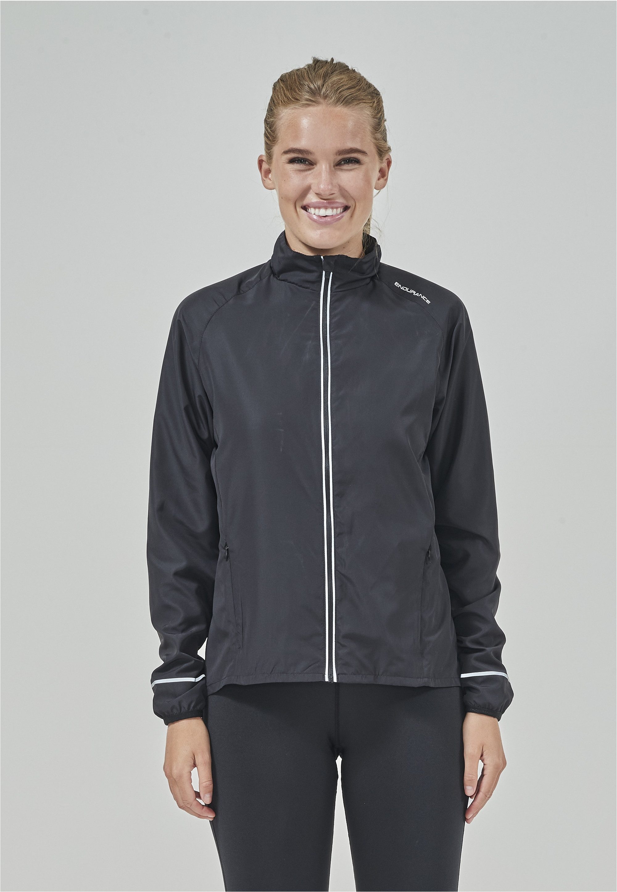 ENDURANCE Laufjacke Shela mit hoher Atmungsaktivität