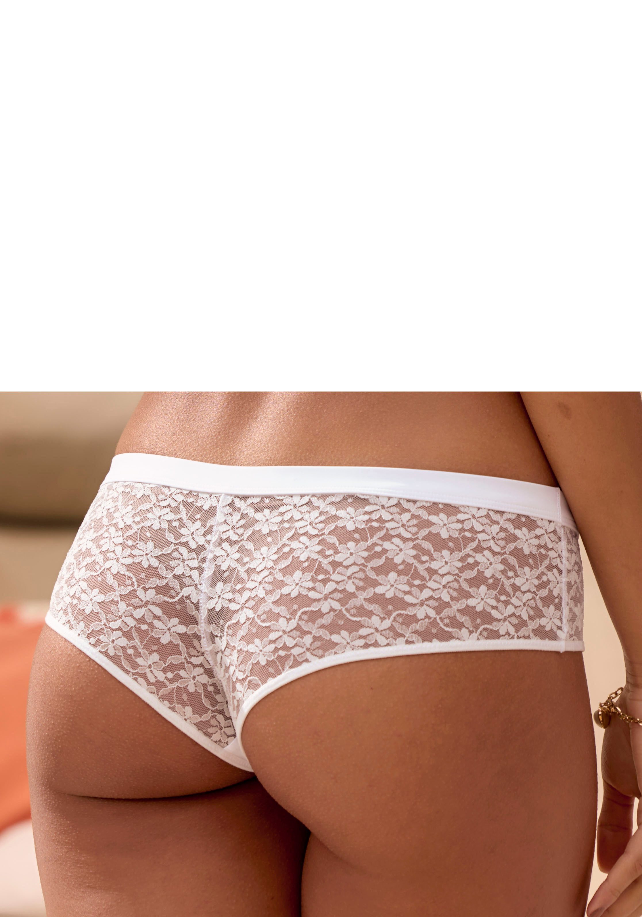 Vivance by Lascana Stringpanty Julia aus zarter Spitze in blumiger Optik mit hübschem Zierdetail, Dessous
