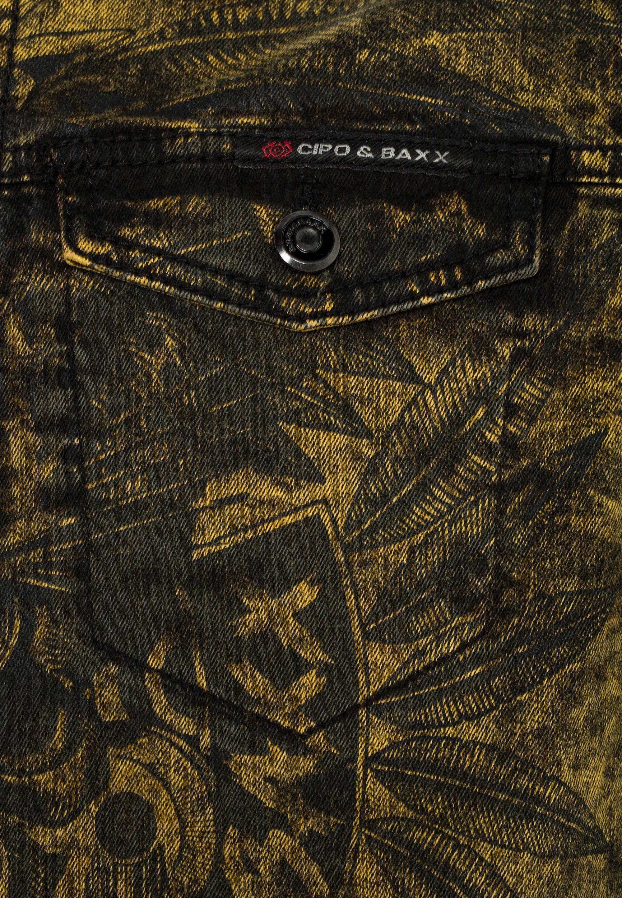 Cipo & Baxx mit Jeansjacke Nietendetails rockigen