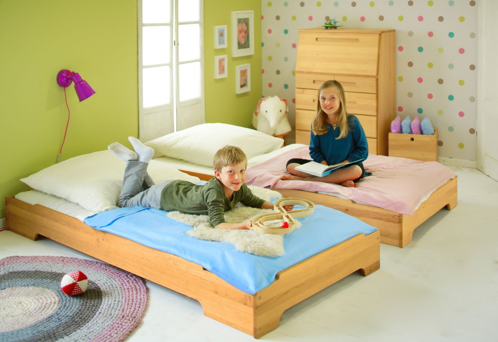 BioKinder - Das gesunde Kinderzimmer Stapelbett Kai, 2er Set 70x140 cm  Gästebett mit Lattenrost und Matratze