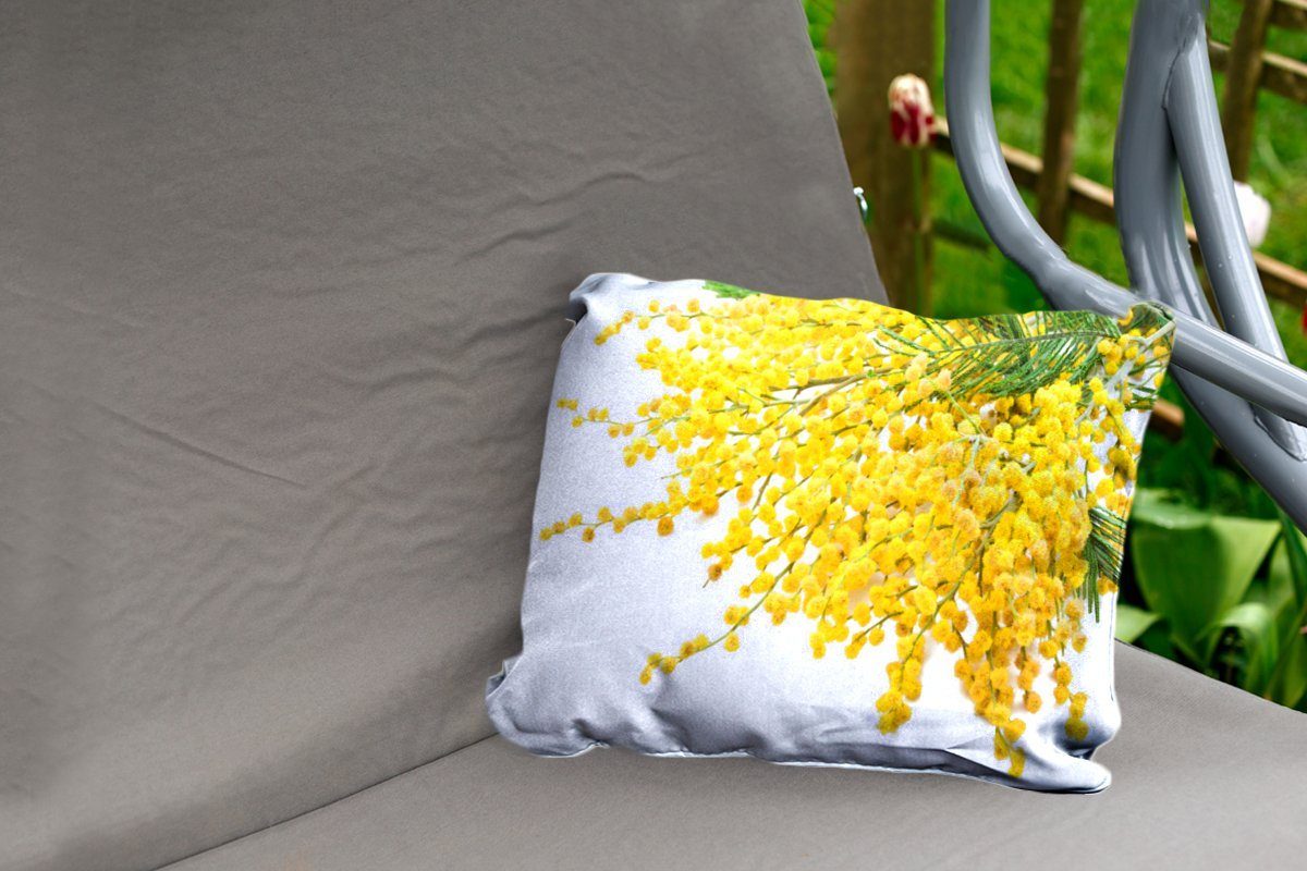MuchoWow Dekokissen Viele Mimosenpflanzen Dekokissenbezug, Kissenhülle weißem Outdoor-Dekorationskissen, Polyester, auf Hintergrund