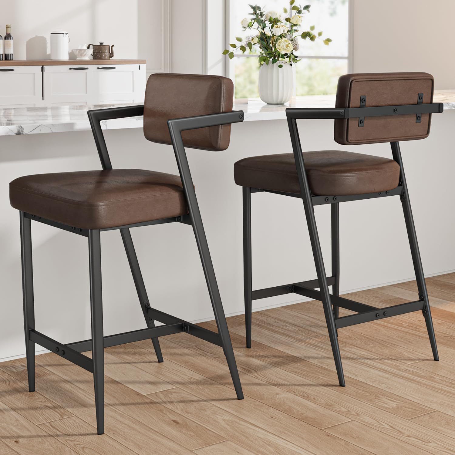 GarveeMore Barhocker 2er-Set mit dicker Polsterung und verstärkten Metallbeinen 68cm hohe, Barhocker mit Arm- und Fußstütze für Kücheninsel,Tresen oder Küche