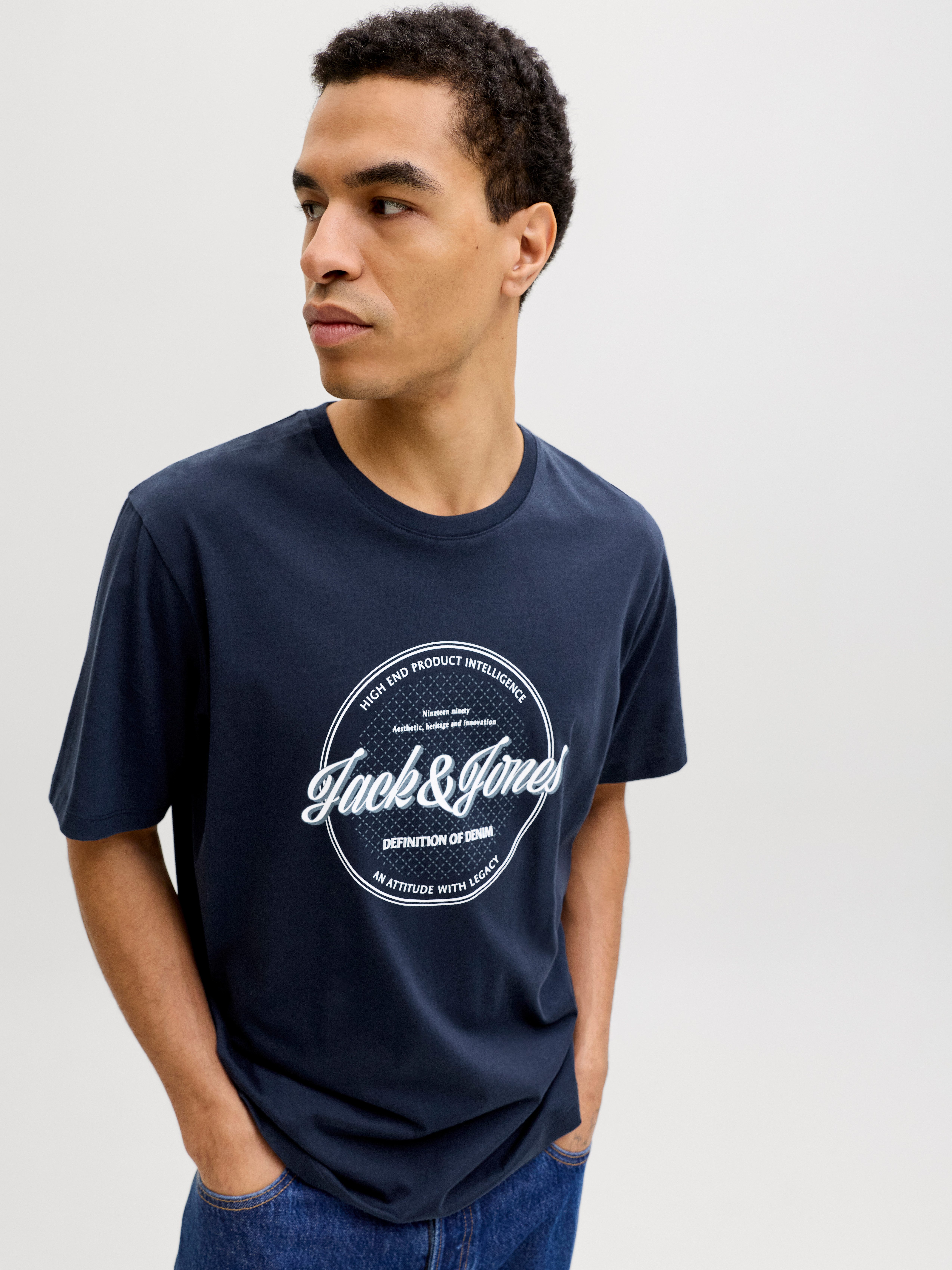 Jack & Jones Rundhalsshirt JJEDOVER DENIM TEE SS O-NECK SN mit Logobranding