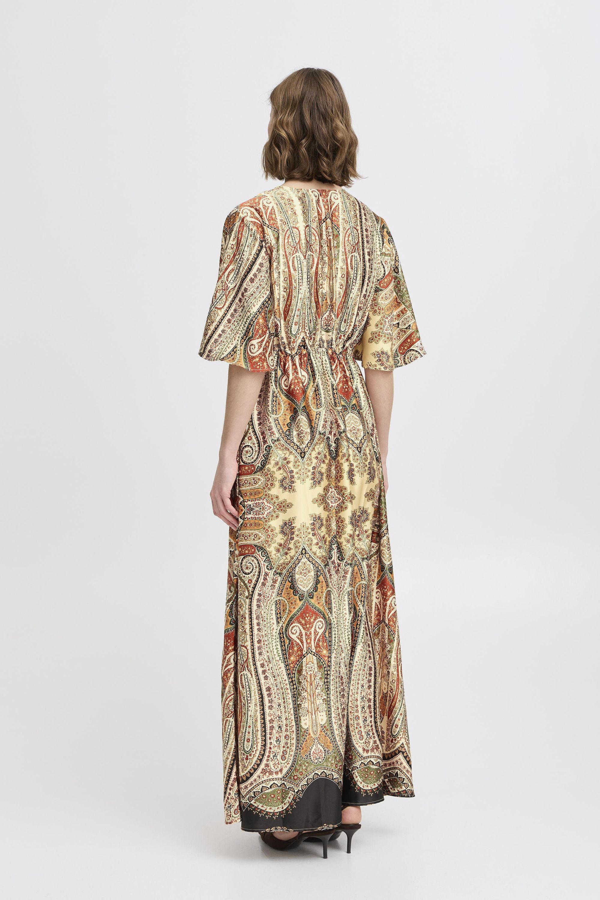 b.young Blusenkleid Kleid BYFARINELA