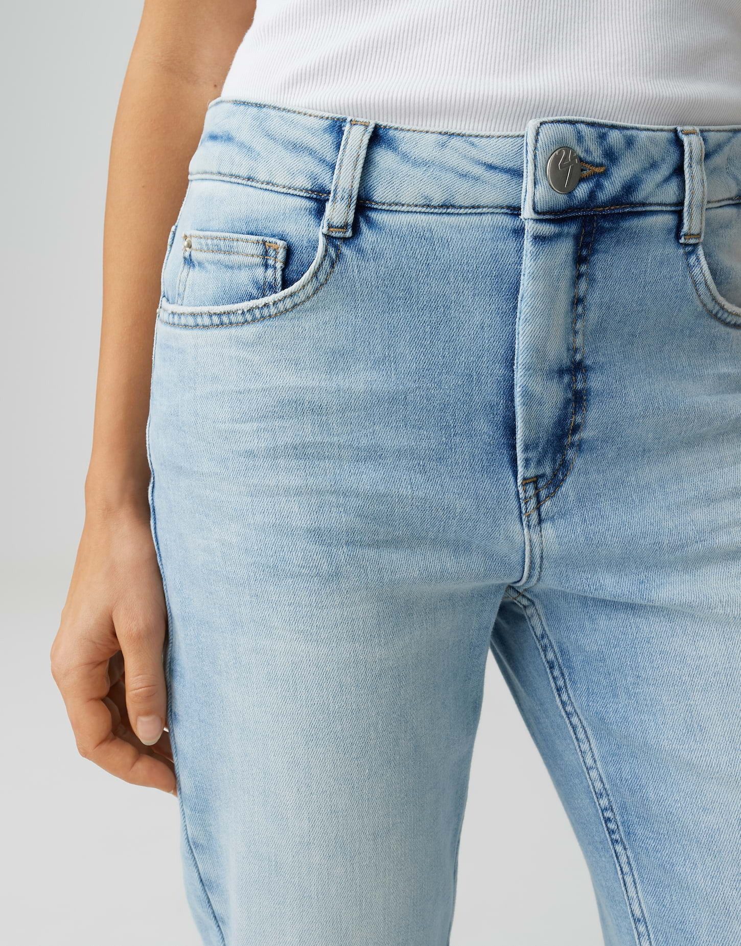 OPUS 5-Pocket-Jeans MINAH HONEST Straight Jeans aus Denim® Mid Rise – Bild 4 von 5
