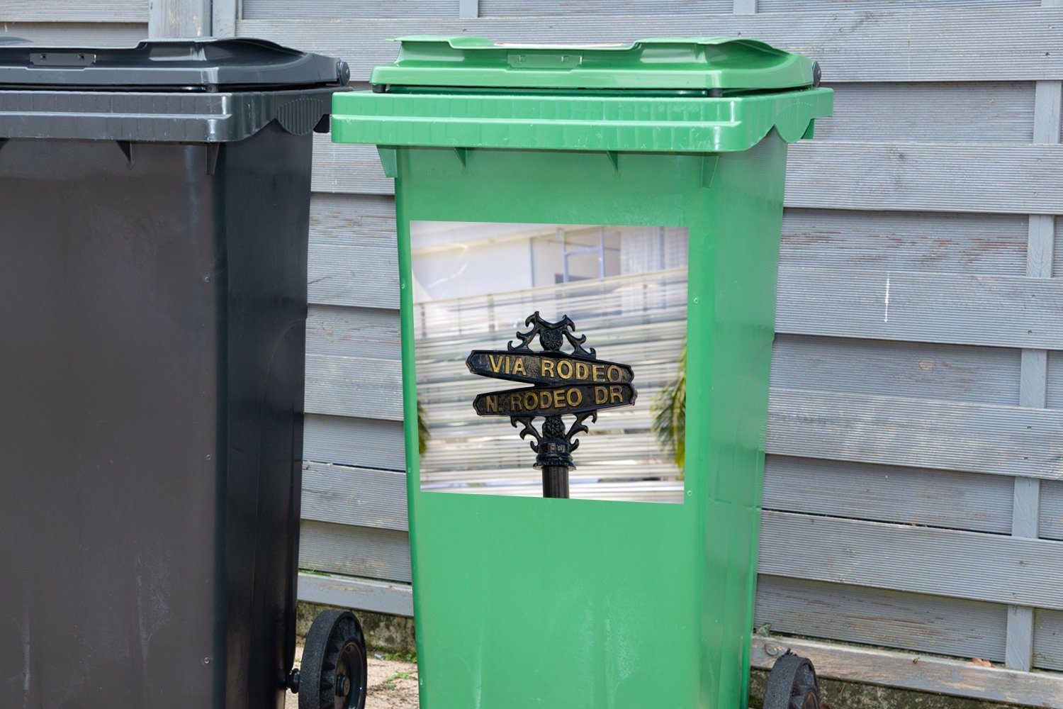 MuchoWow Beverly Straßenschild Container, Abfalbehälter Mülleimer-aufkleber, zwischen Sticker, Palmen (1 Wandsticker St), in Mülltonne, Hills