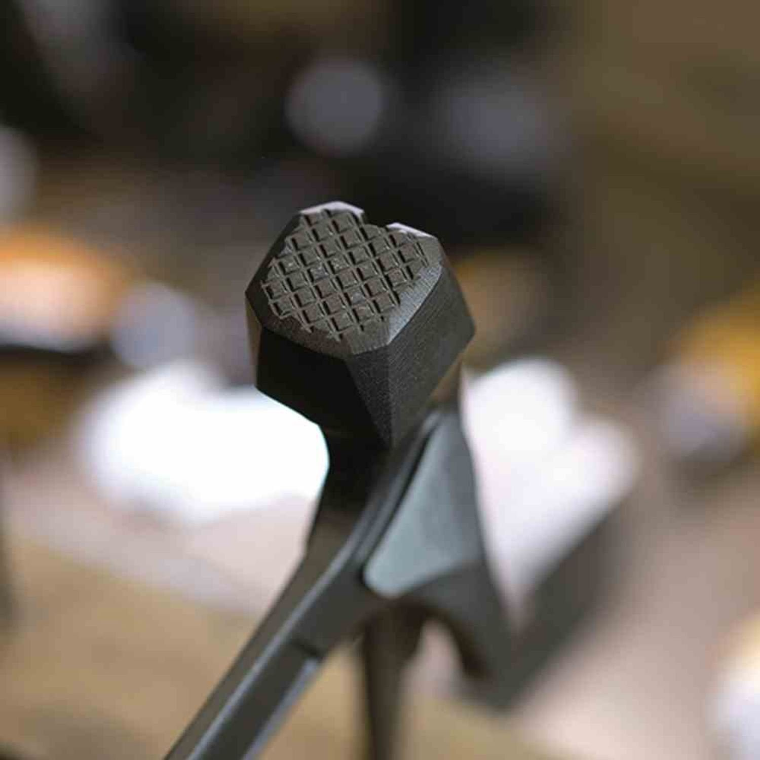 600g mit Magnet, Anti-Vibration Hammer Lattenhammer 2-Komponenten-Griff IRONSIDE