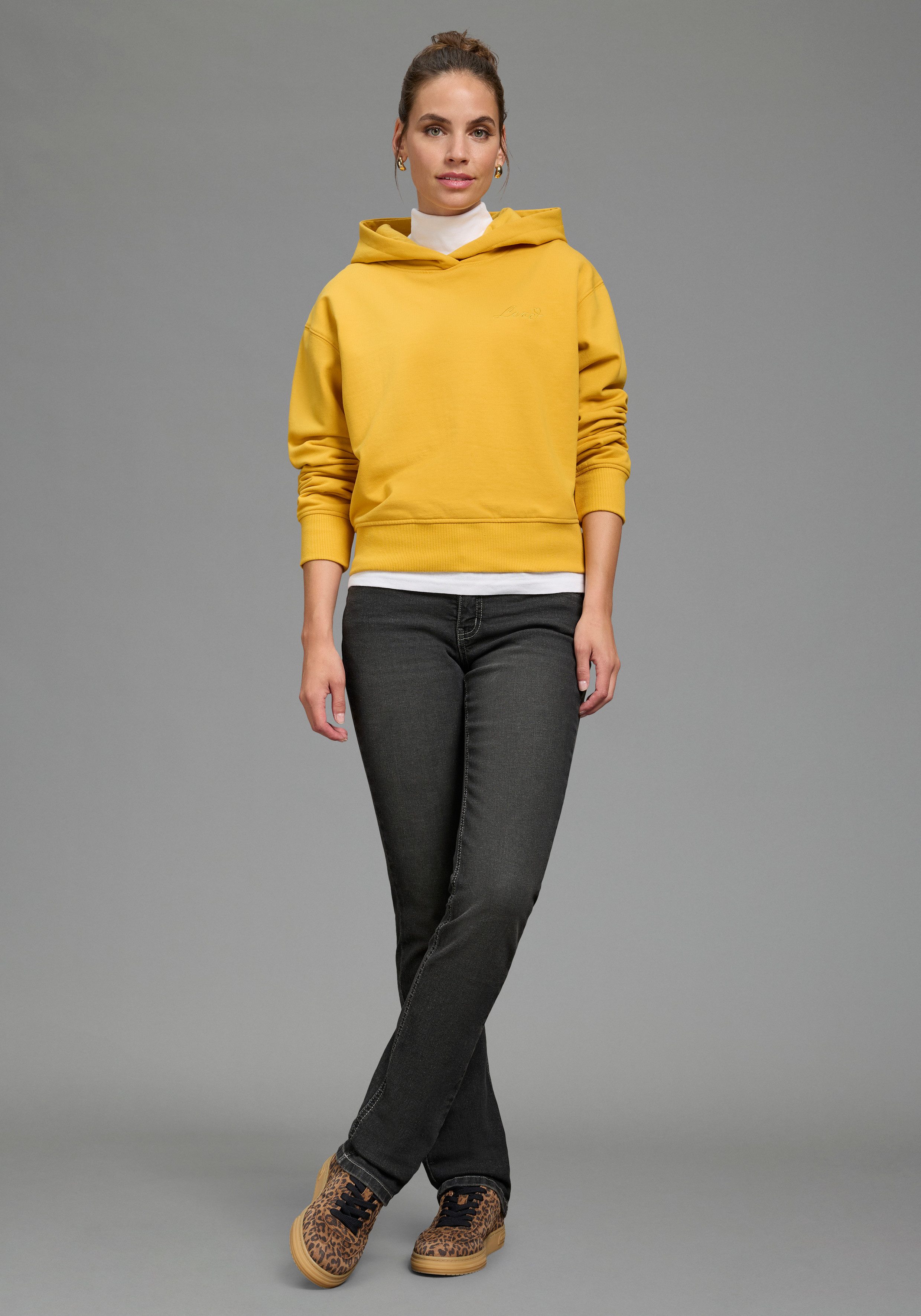 Zum Outfit 4