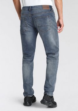 Bruno Banani Tapered-fit-Jeans Callan Mit Leder Badge