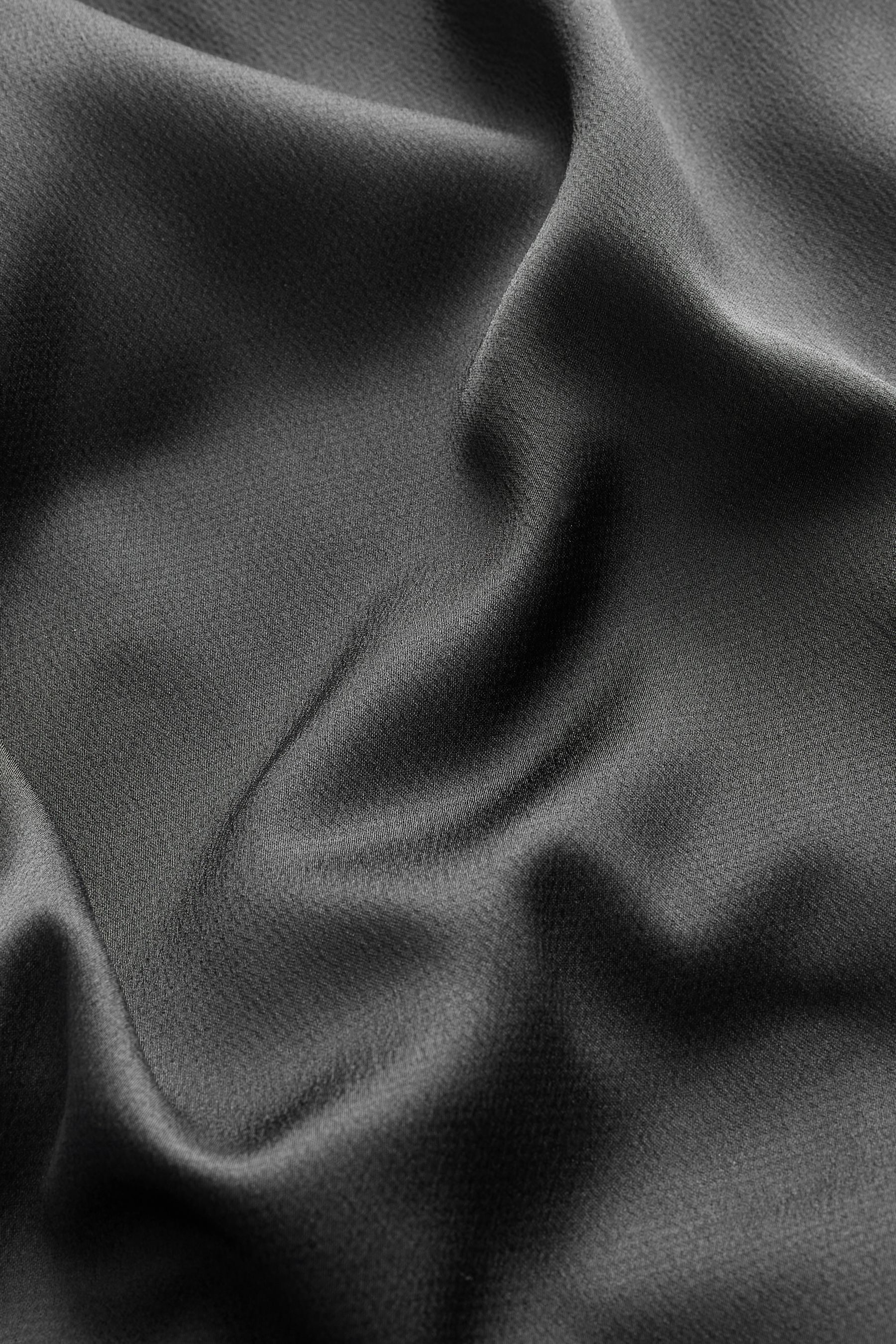 Next Kurzarmbluse Gerafftes Satin-Oberteil mit kurzen Ärmeln (1-tlg)