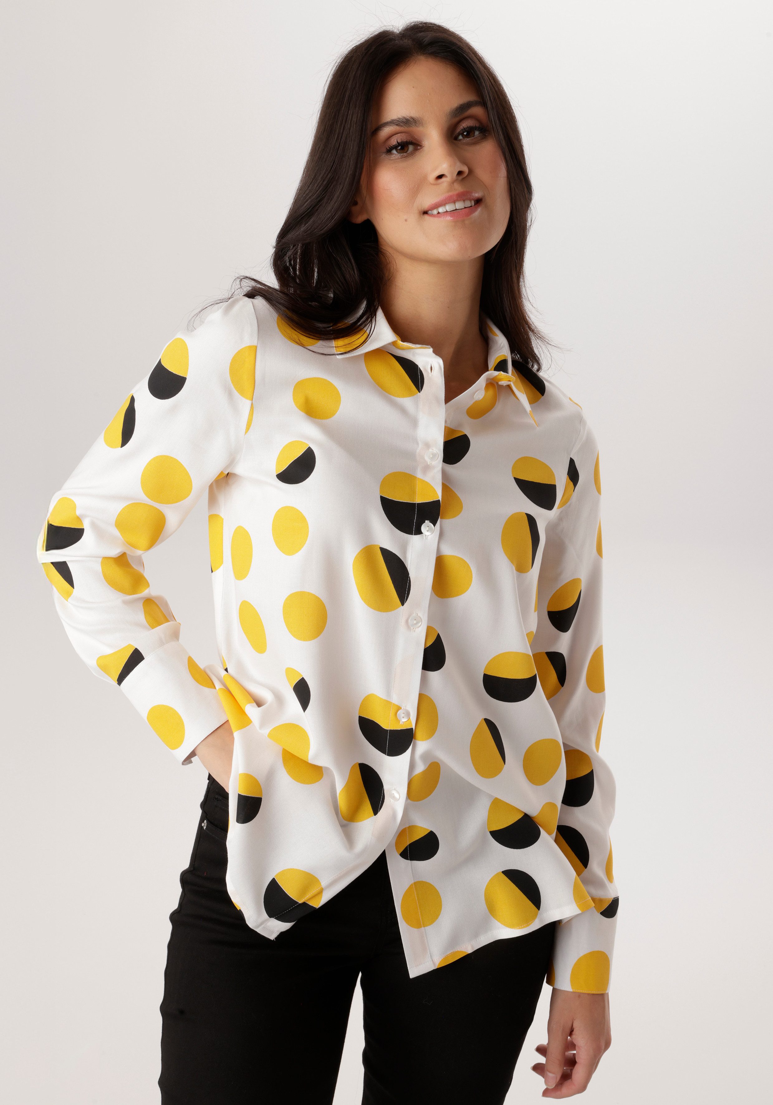 Aniston SELECTED Hemdbluse im trendigen und farbharmonischen Kreisverlauf - NEUE KOLLEKTION. € 49,99, (€ 49,99 pro 1 Stk).