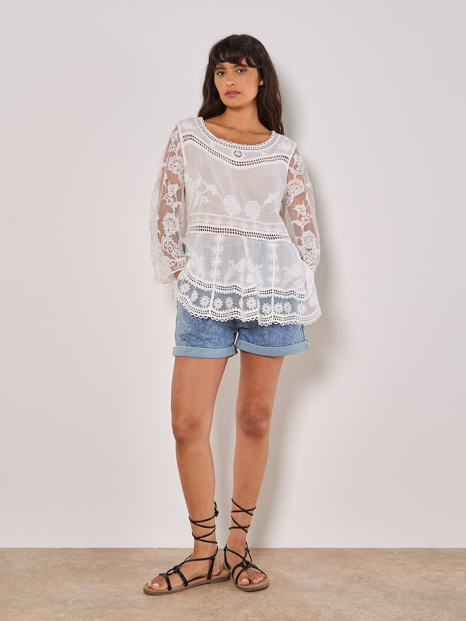 Apricot Blusentop Besticktes Mesh-Oberteil in oversized Passform