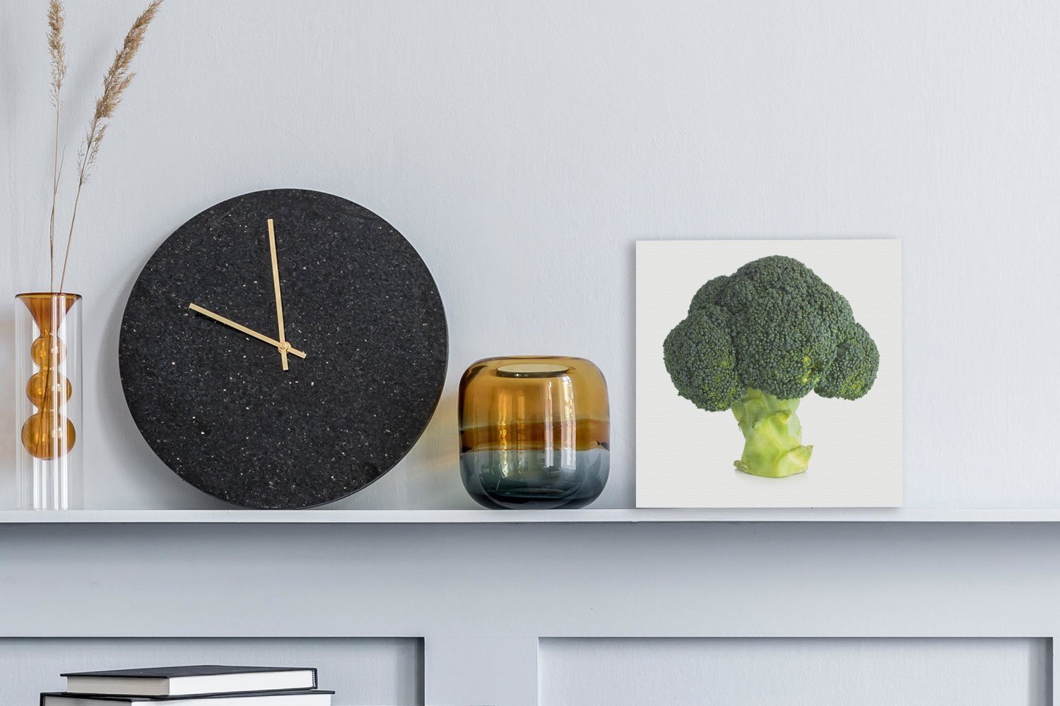 OneMillionCanvasses® Leinwandbild Brokkoli Hintergrund, für Bilder vor Schlafzimmer weißen einem (1 Leinwand St), Wohnzimmer