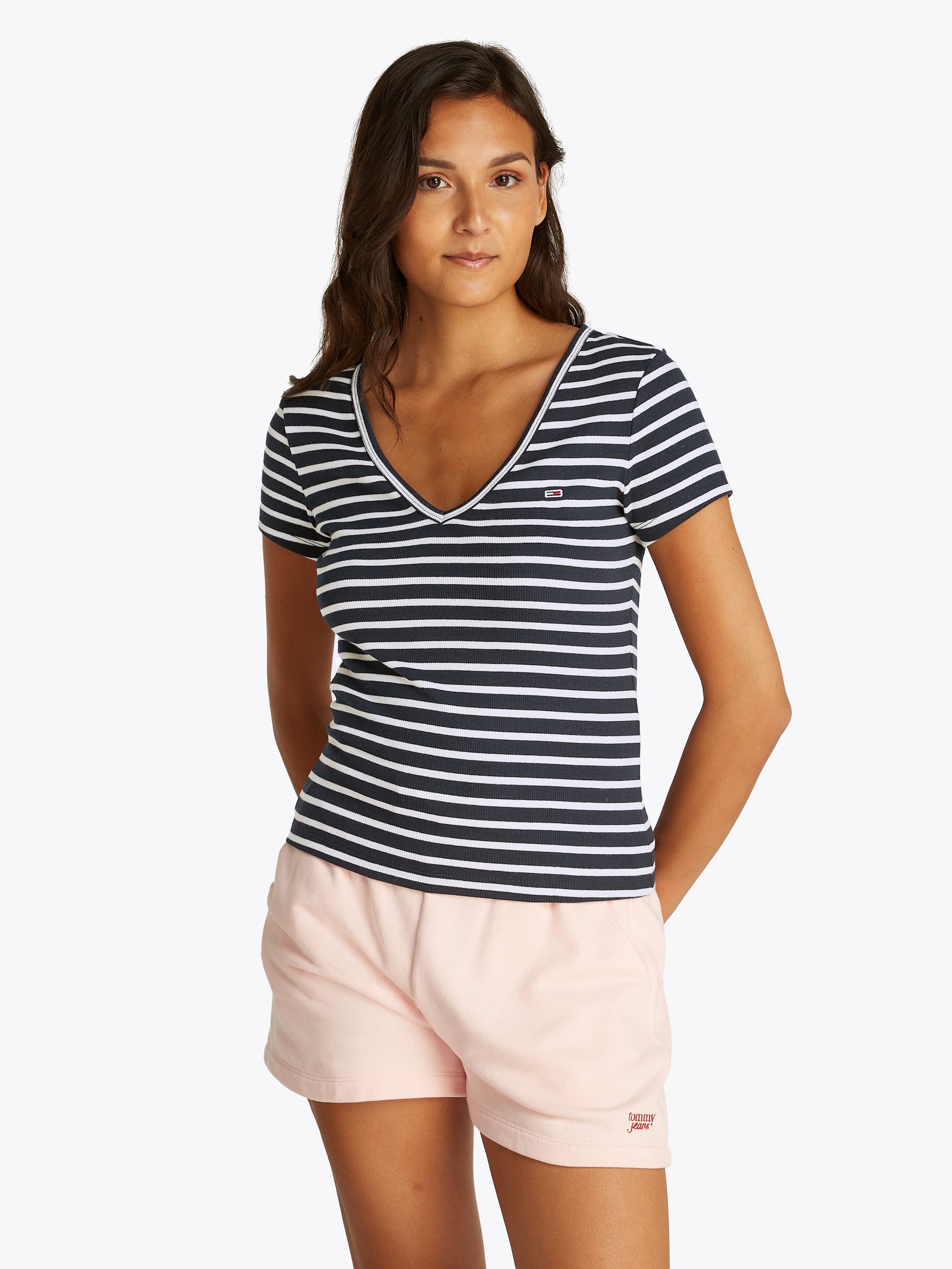 Tommy Jeans Kurzarmshirt TJW SLIM ESSENTIAL RIB V SS mit gerippter Struktur günstig online kaufen