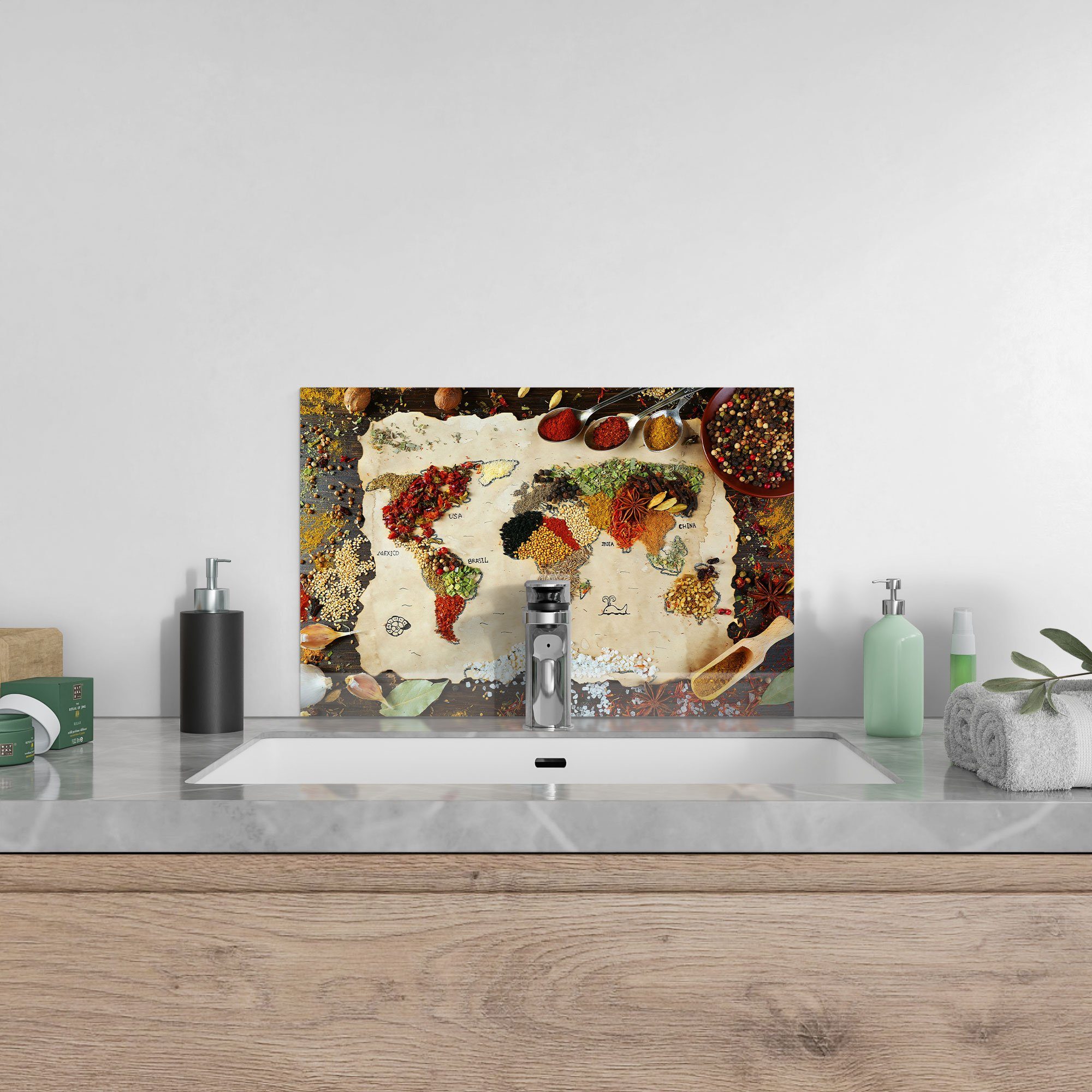 Küchenrückwand DEQORI 'Weltkarte aus Herdblende Gewürzen', Badrückwand Spritzschutz Glas