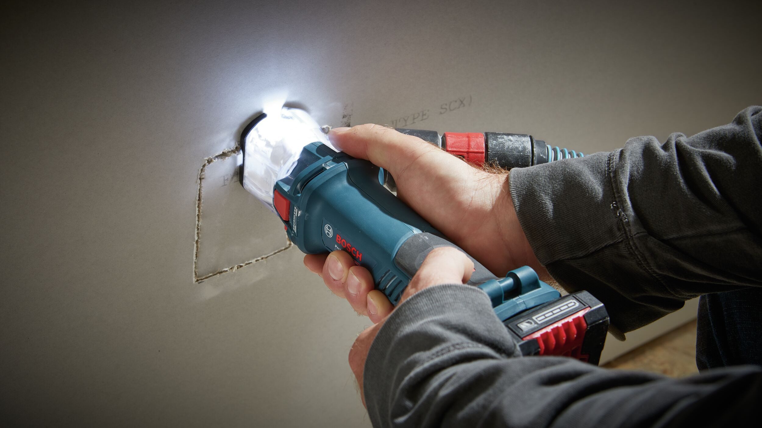 BOSCH Akku-Multifunktionswerkzeug GCU 18V-30, 18 V, 18 V, Rotationswerkzeug Ohne Akku - in L-BOXX 136