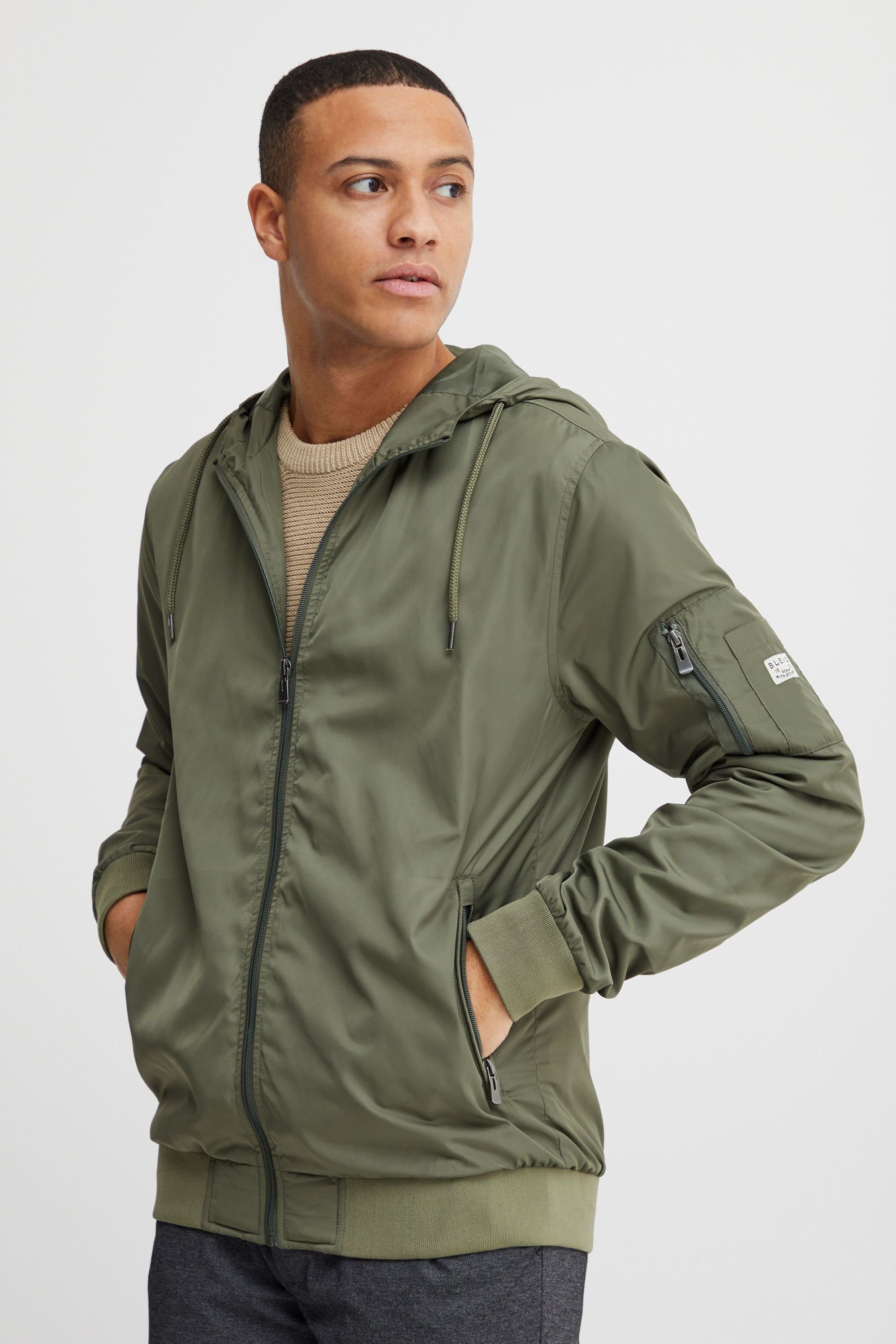 Blend Windbreaker BHRazy Lässige Übergangsjacke mit praktischen Reißverschl günstig online kaufen