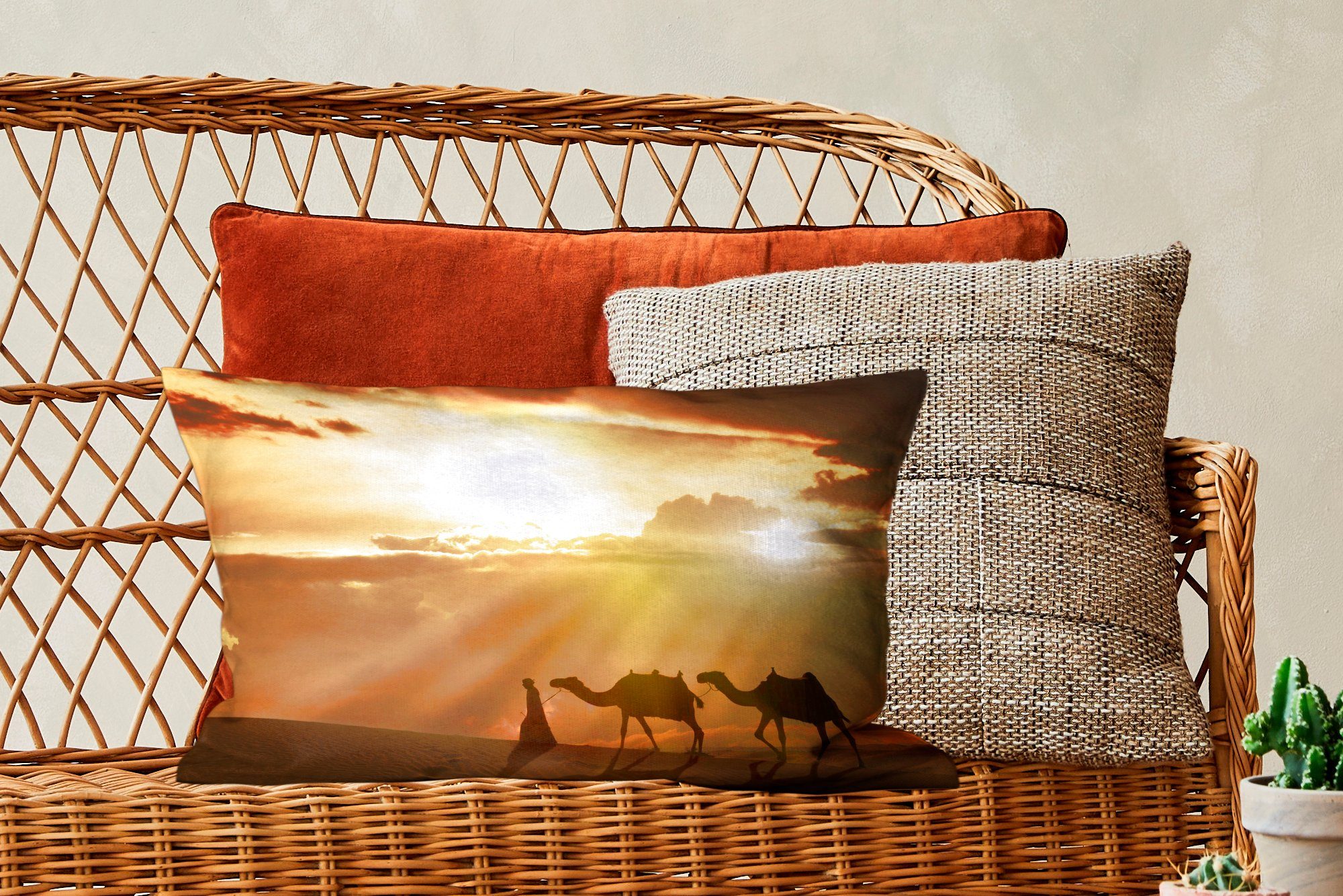 Dekokissen Kamele Sonnenuntergang, Dekokissen MuchoWow Mann Zierkissen, Wohzimmer Arabischer Schlafzimmer mit und Dekoration, bei Füllung,
