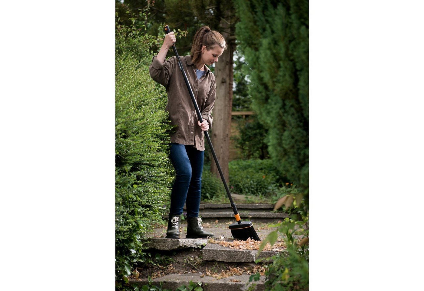 Thumbnail - Fiskars Straßenbesen Fiskars QuikFit Kehrbesen, Besen
