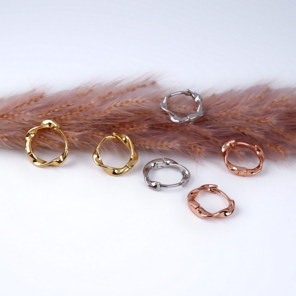 SHELAGO Paar Creolen Bestseller Schmuck, Kleine Ohrringe in Silber, Gold oder Roségold (1 Paar Ohrringe, inkl. Geschenkverpackung), hochwertiger Edelstahl – Bild 5 von 5