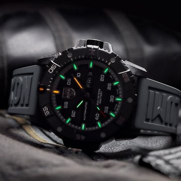 Luminox Taucheruhr für Taucher Master Carbon Seal Limited Edition Grau