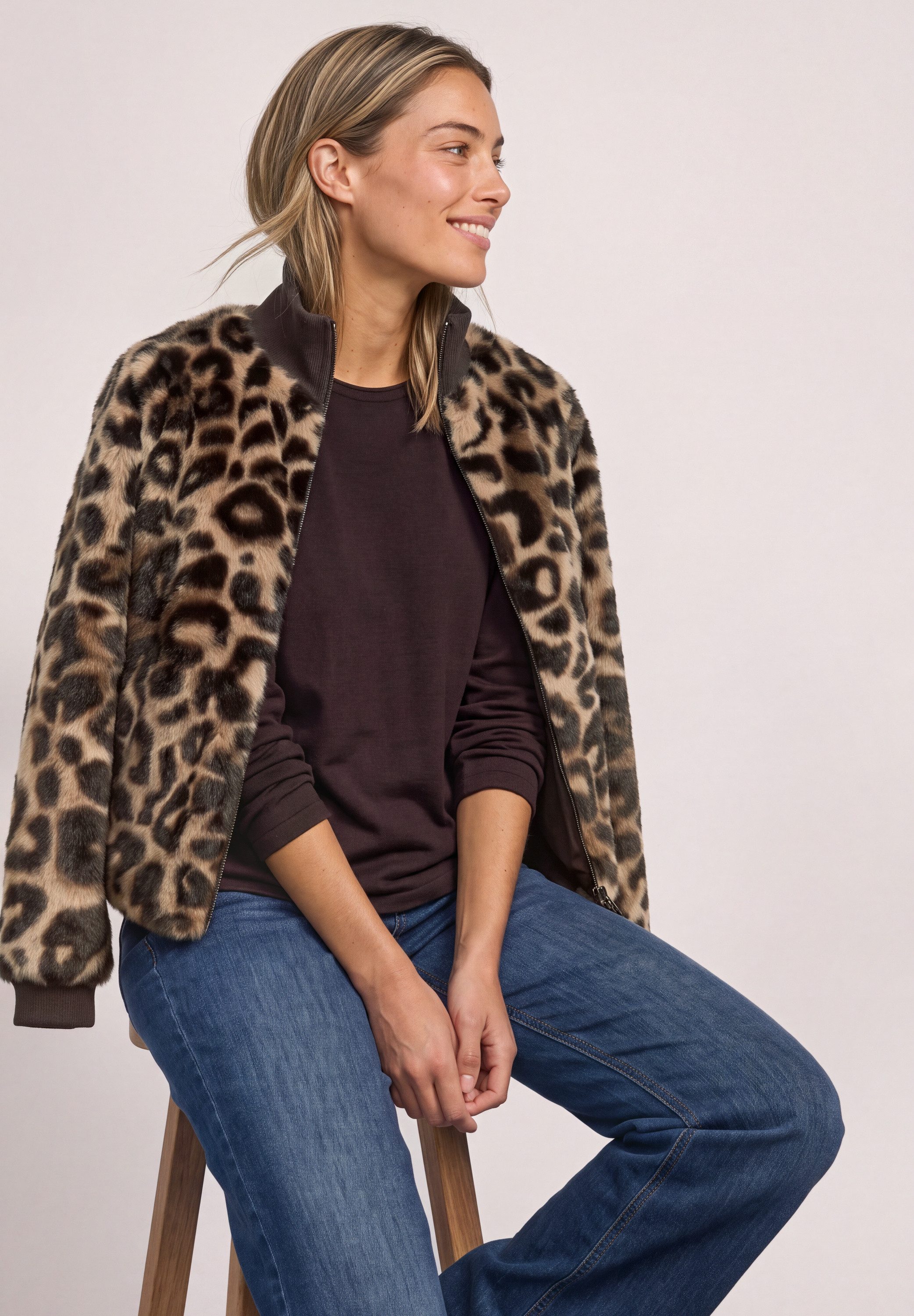 STREET ONE Blouson Fake Fur Blouson mit Strickdetails und Leo-Optik