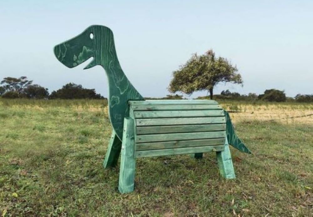 Dein Holzpferd Reittier Dino Dan 50 cm Sitzhöhe, Dinosaurier als Reittier