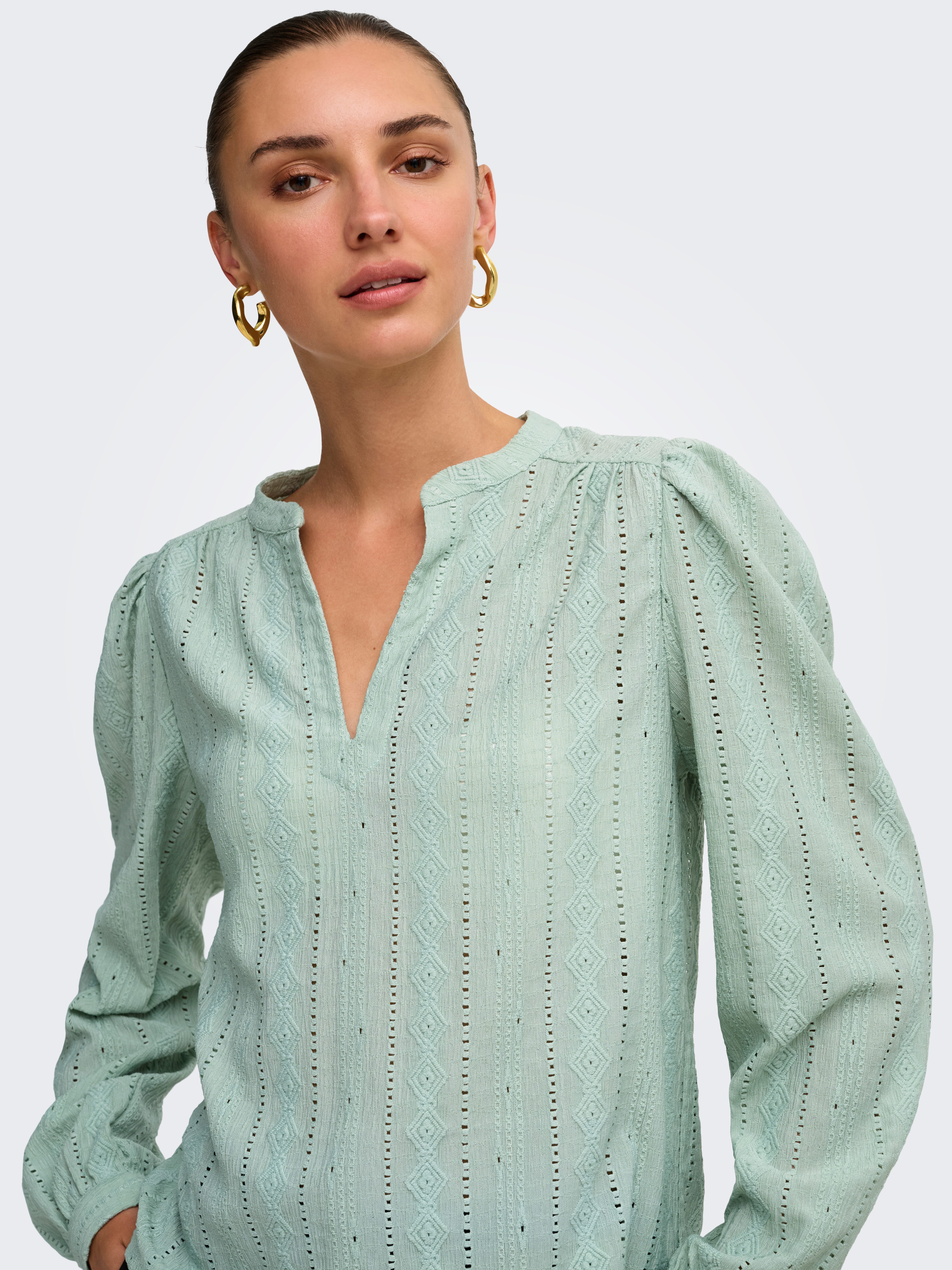 ONLY Blusenshirt ONLMINNA L/S TOP JRS Kunstfaser, regular fit – Bild 3 von 5