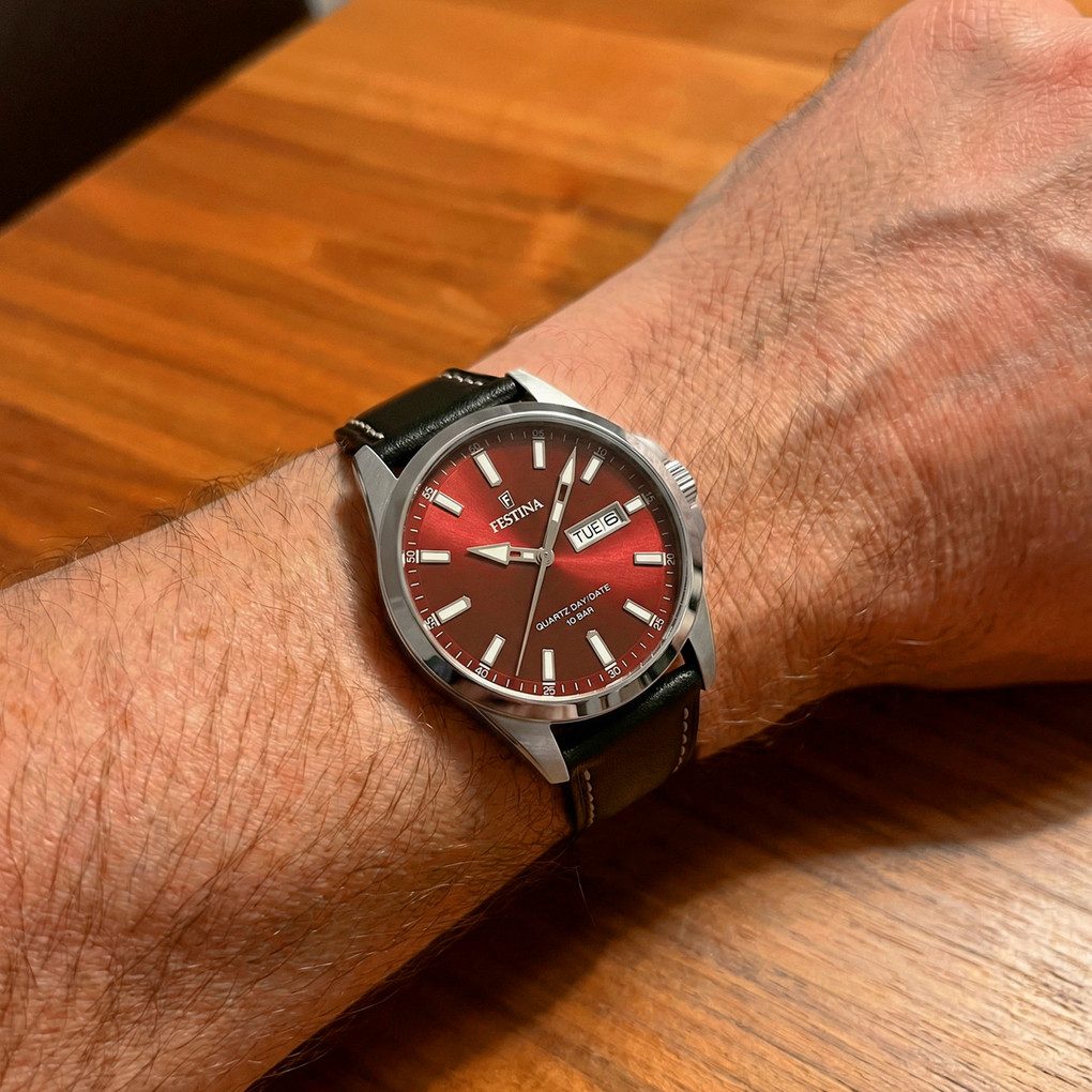 Festina Quarzuhr Herrenuhr F20358-G Burgunderrot Schwarzes Lederband 41 mm