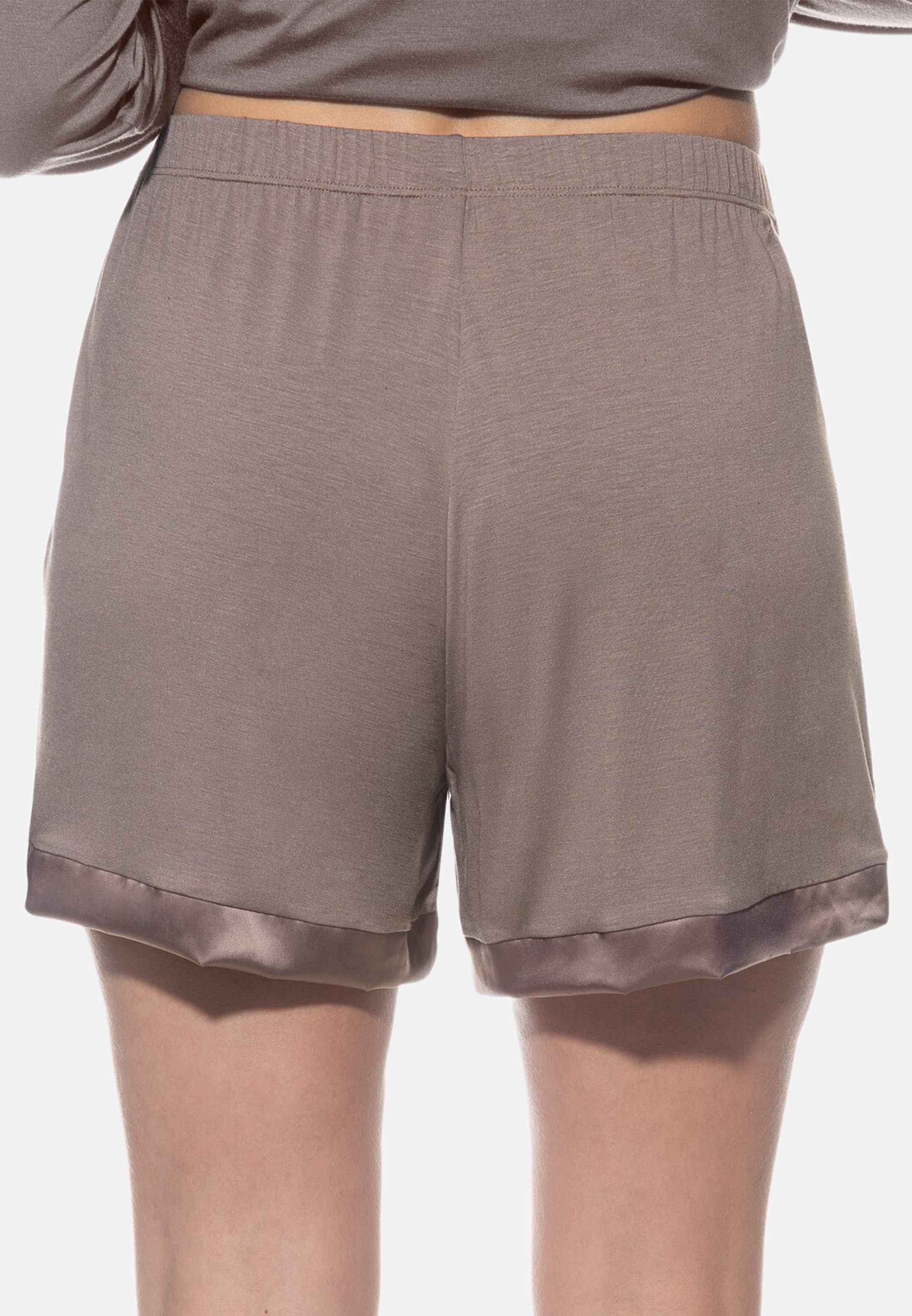 Mey Schlafhose Pure Chic (1-tlg) Schlafanzug Hose - Leicht - Fließende Shorts mit Satin-Details