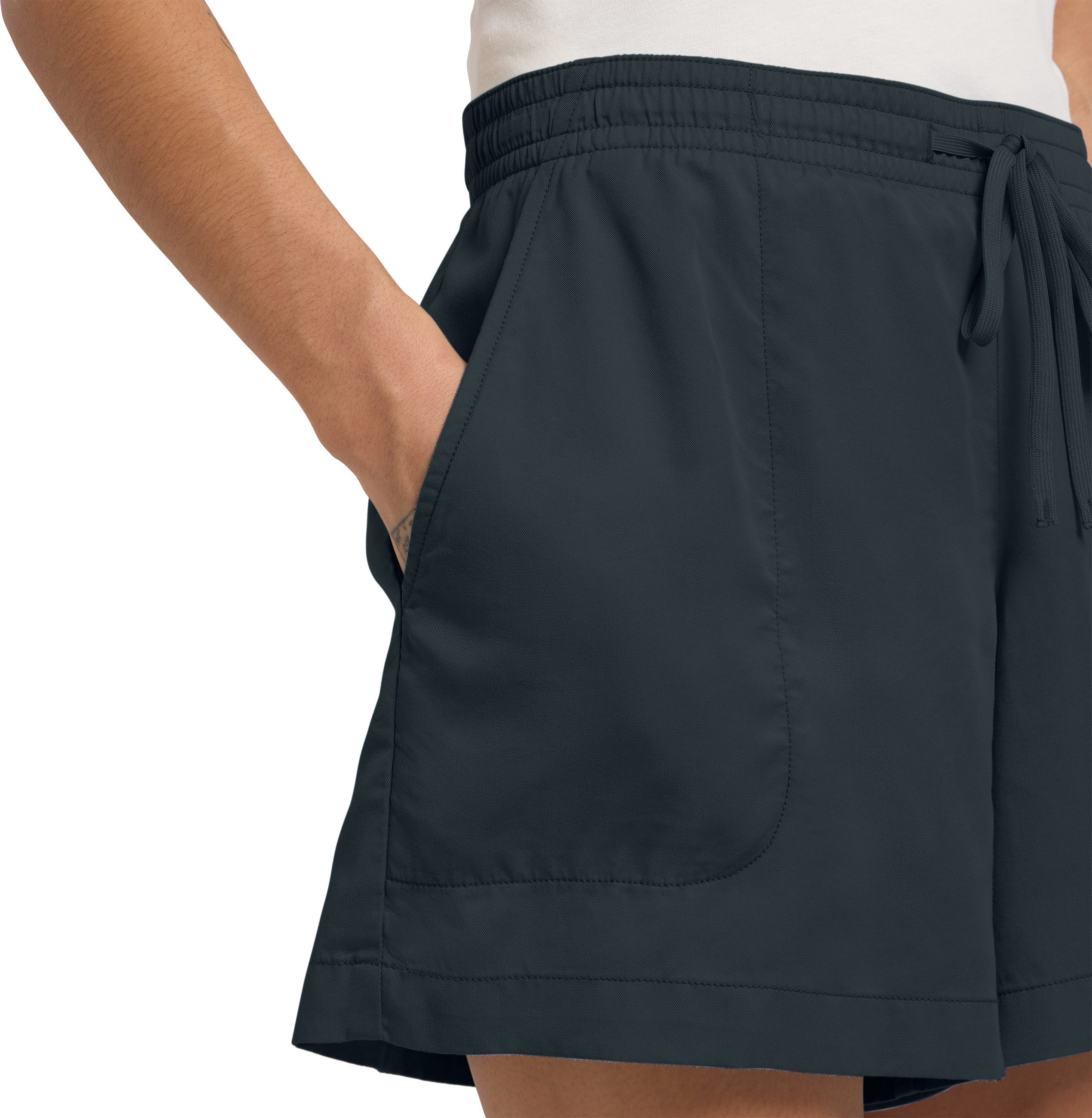 Jack Wolfskin Shorts MONTERO SHORTS W mit TENCEL-Anteil, weiches Gewebe, geruchshemmende Technologie