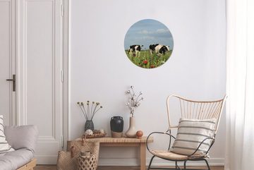 MuchoWow Gemälde Kuh - Blumen - Gras - Tiere, (1 St), Kreis Wanddekoration Forex, Rundes Wandbild, Wohnzimmer, 30x30 cm