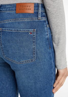 Tommy Hilfiger Bootcut-Jeans BOOTCUT RW PATY mit Tommy Hilfiger Logo-Badge