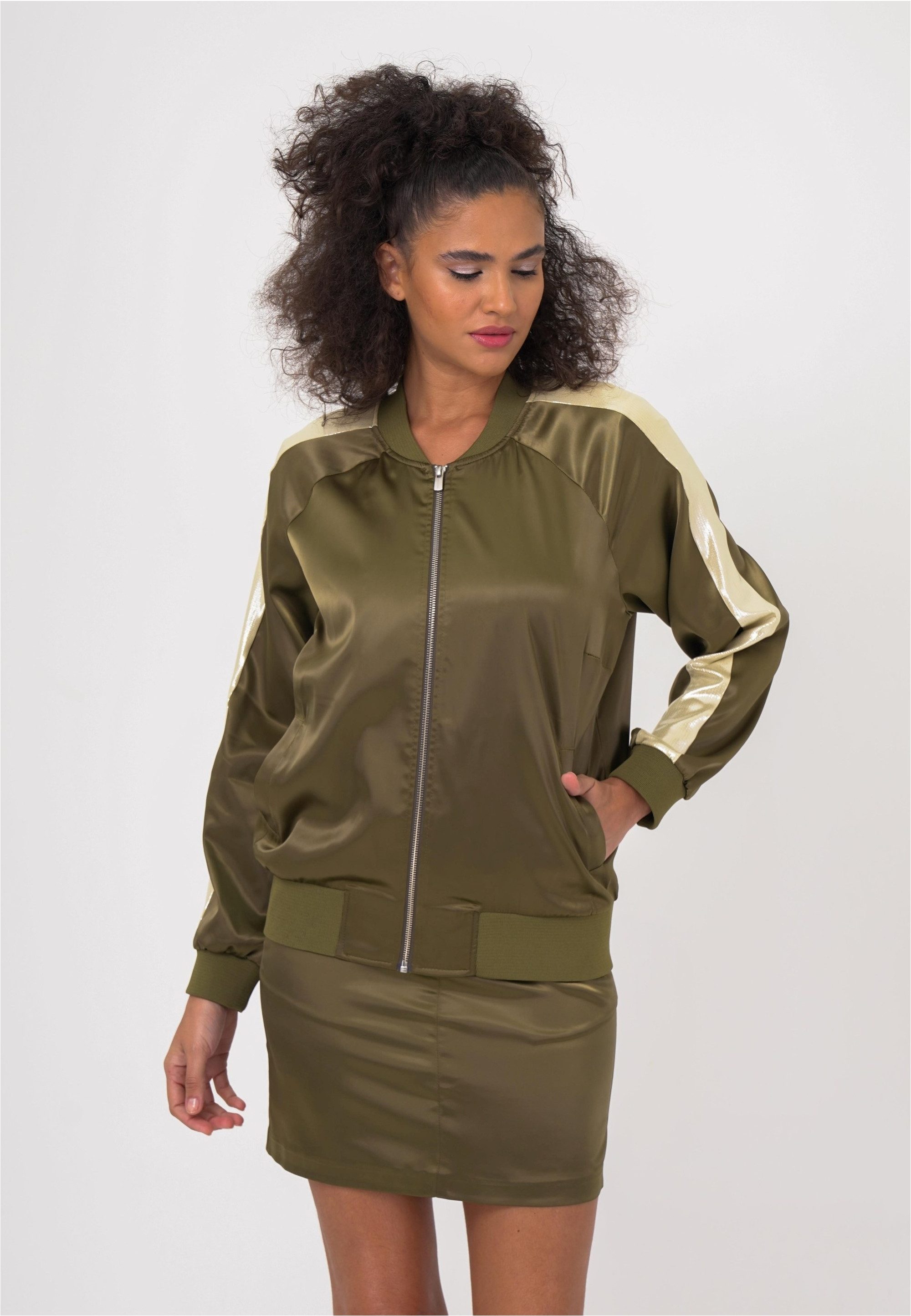 freshlions Bomberjacke Aurelia (1-St) im sportlichen Design