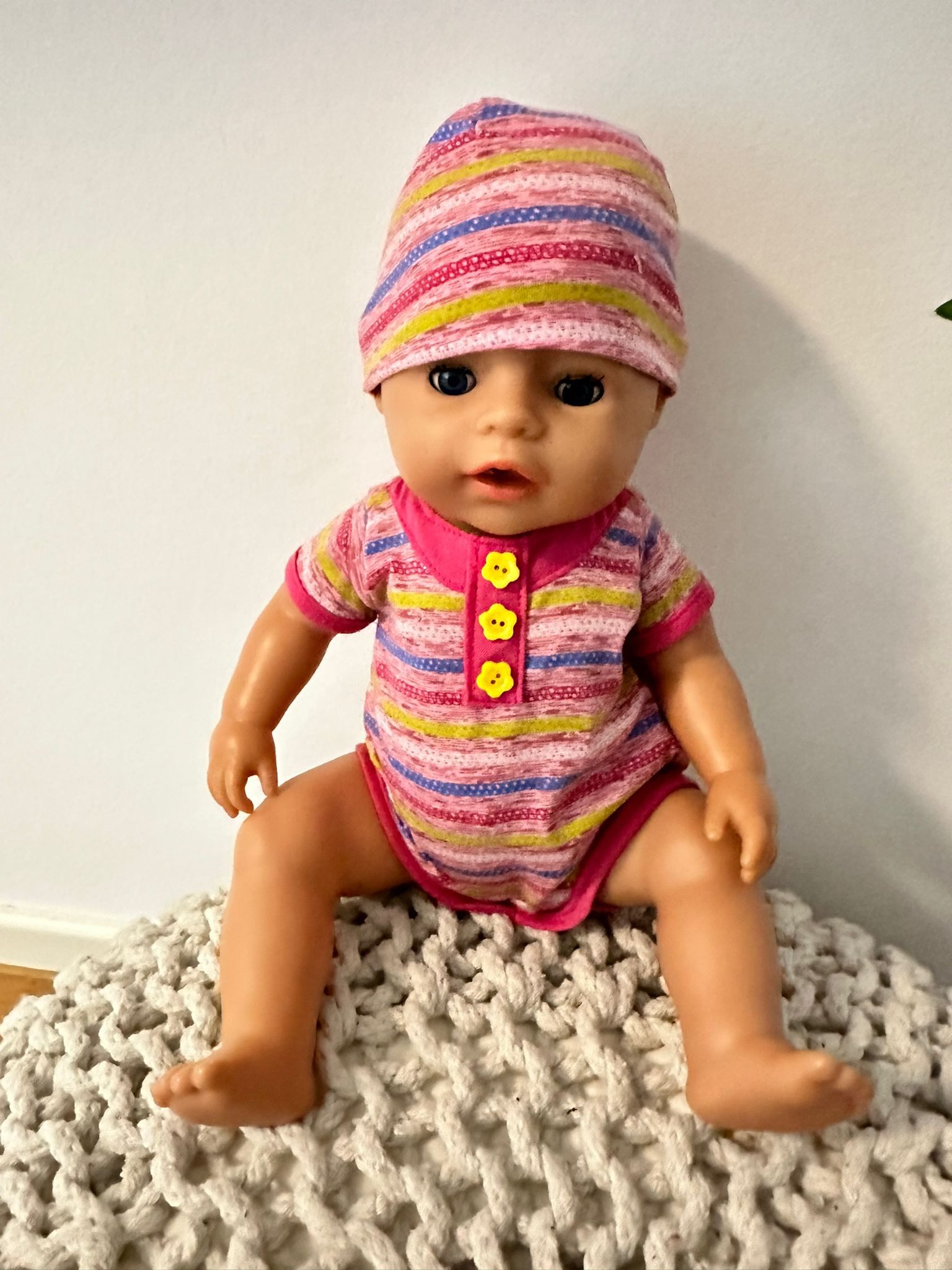 Baby Rose Puppenkleidung Puppenbekleidung Set 43 cm Baby Body mit Mütze Regenbogen (2er Set, 2-tlg., 2 Teile), puppenbekleidung 43 cm rosa für Baby Born Puppe und andere Puppen