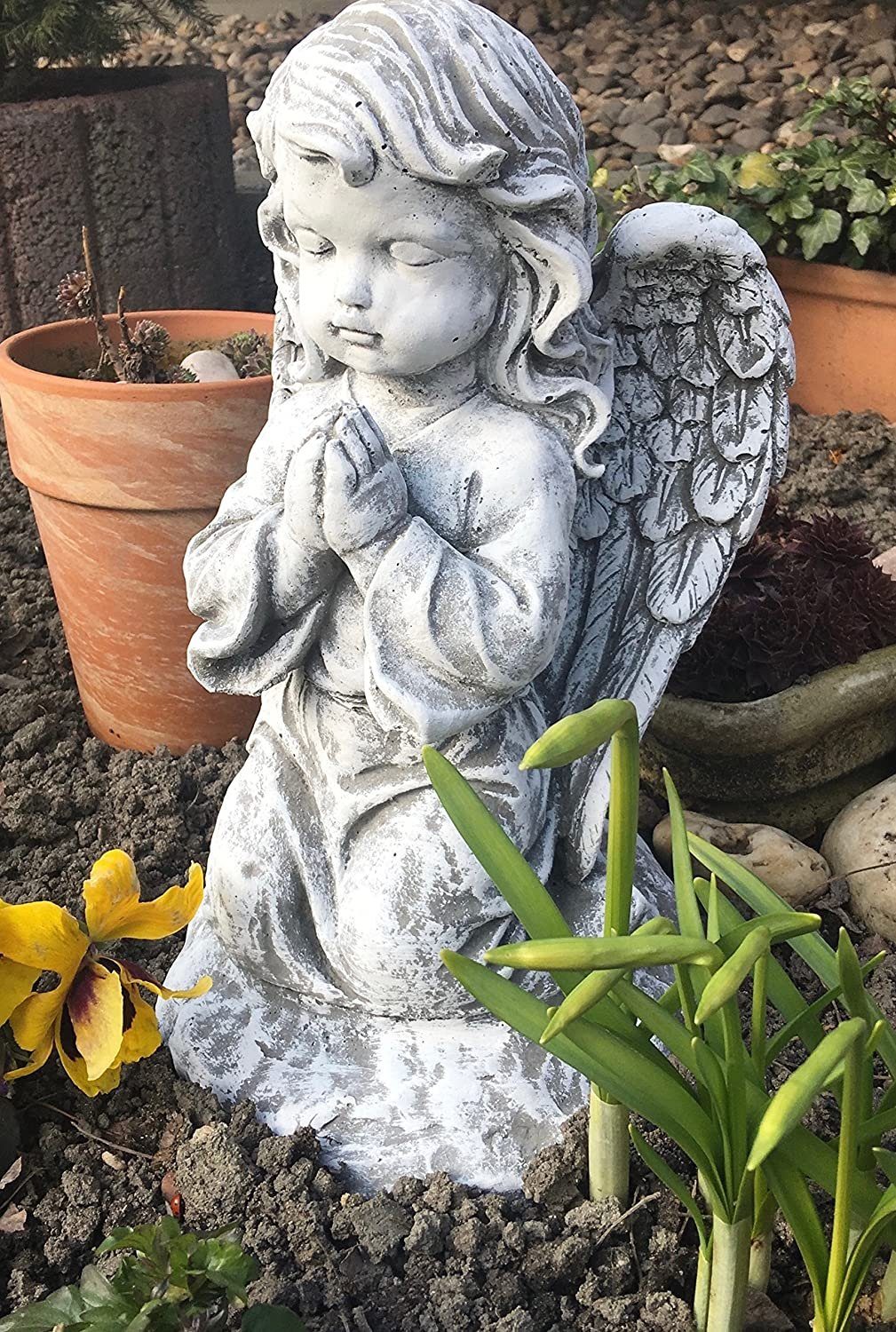 Stone and Style Engelfigur Frostfeste Steinfigur kniender Engel