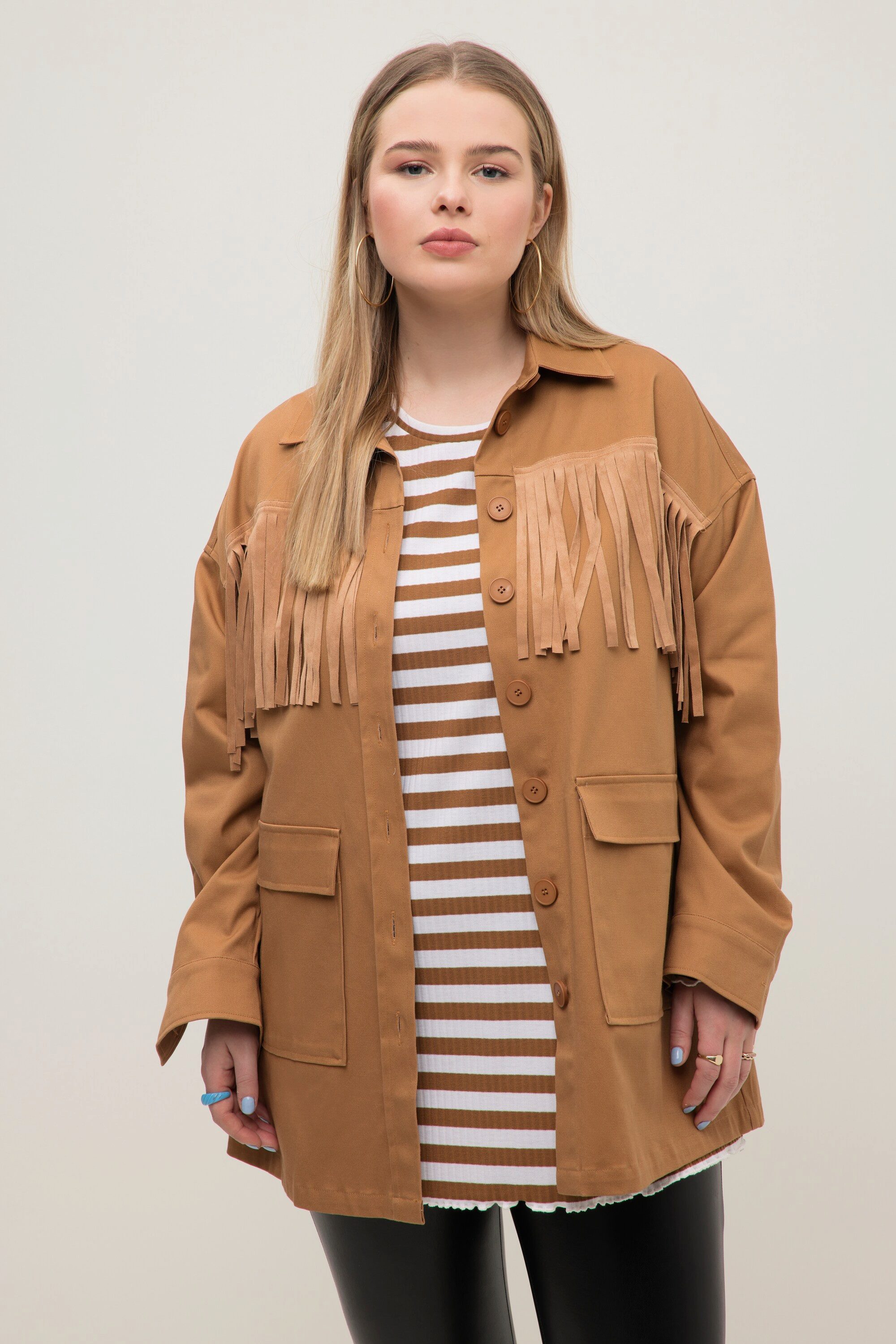 Studio Untold Kurzjacke Hemdjacke oversized Langarm Taschen Fransen