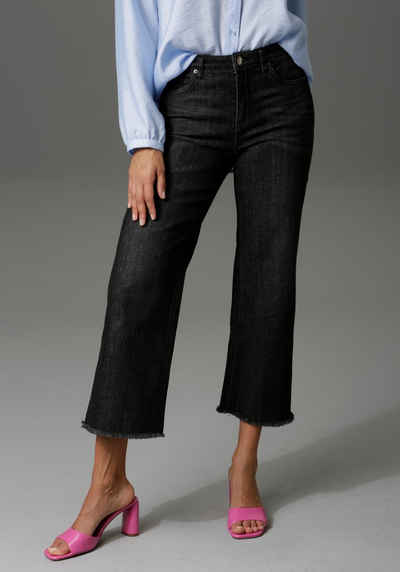 Aniston CASUAL 7/8-Jeans mit leicht ausgefranstem Beinabschluss