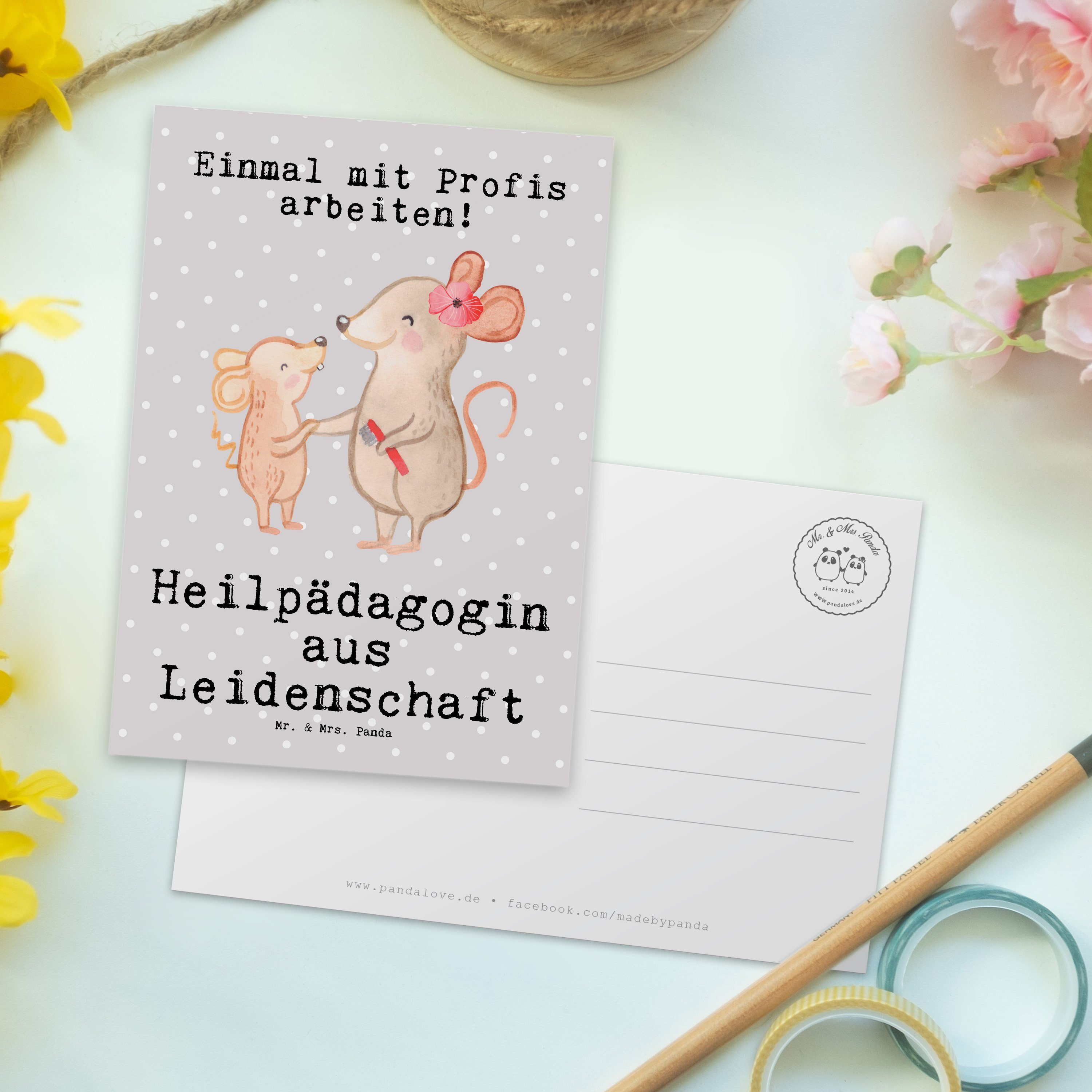Mrs. Pastell Geschenk, Heilpädagogin Ausbildung - aus Leidenschaft Grau - & Postkarte Mr. Panda