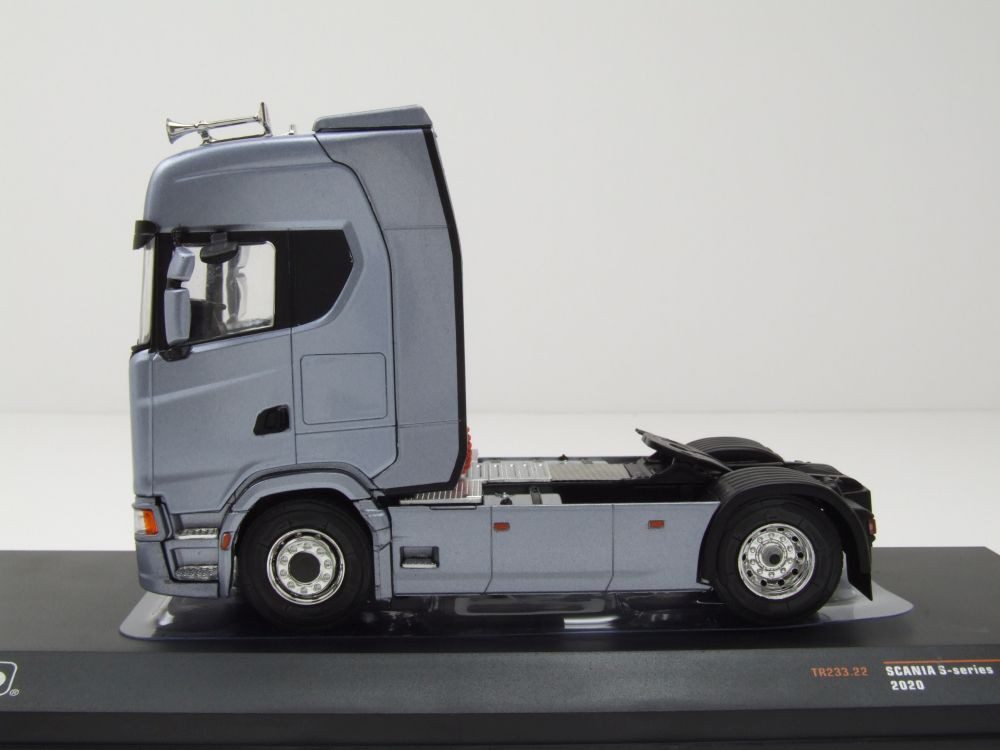 ixo Models Modellauto Scania S-Series Zugmaschine 2020 blau, Maßstab 1:43
